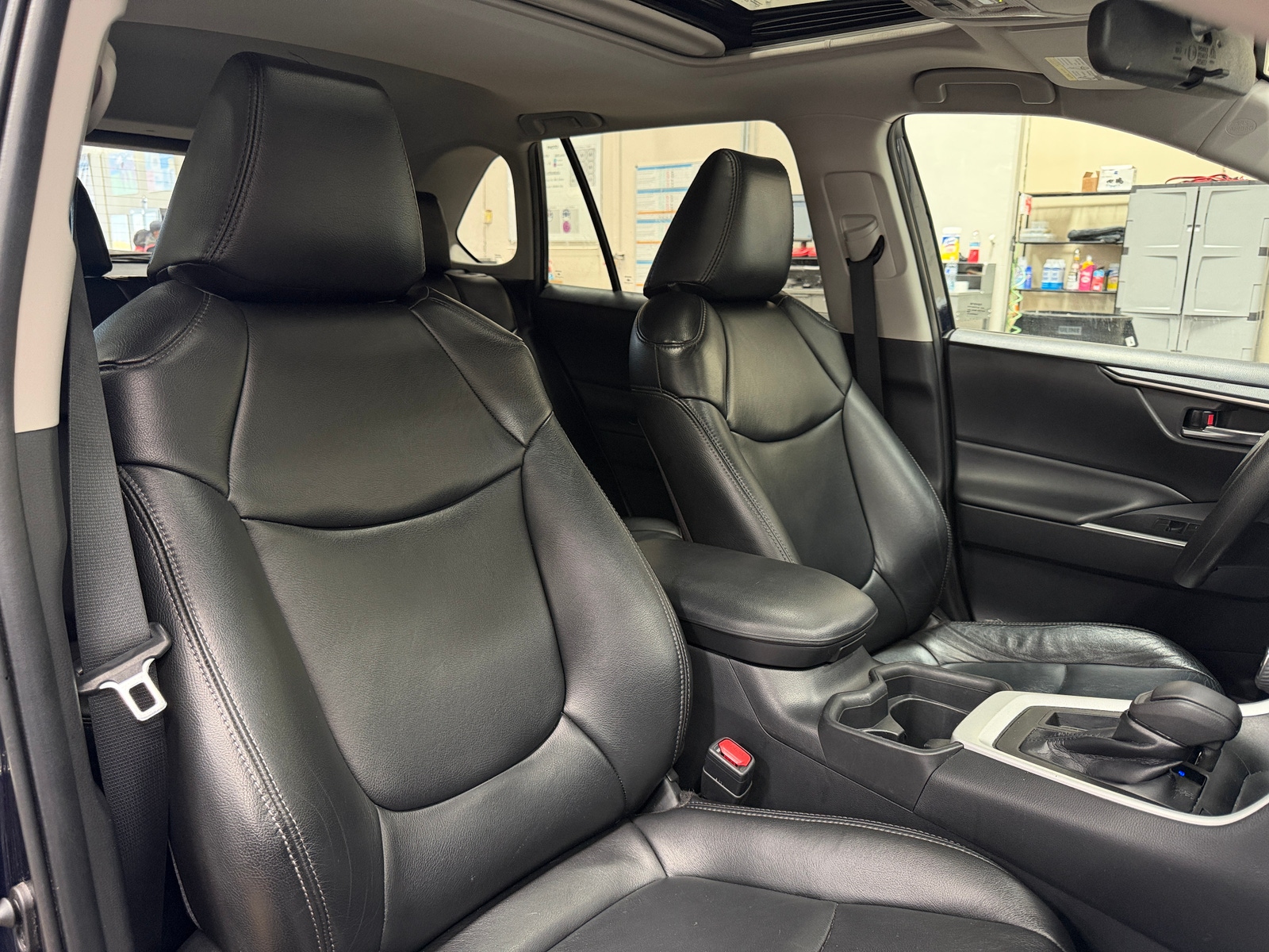 Thumbnail: 2019 Toyota RAV4 - 2