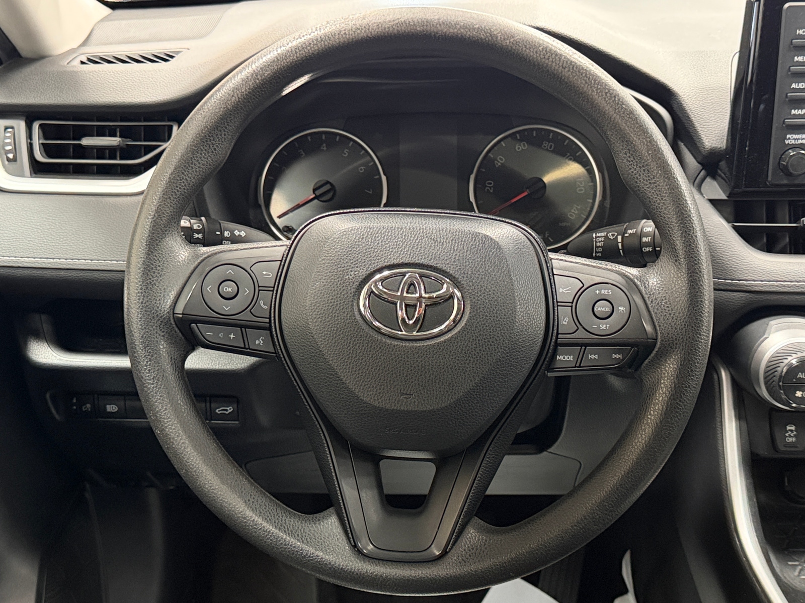 Thumbnail: 2019 Toyota RAV4 - 5