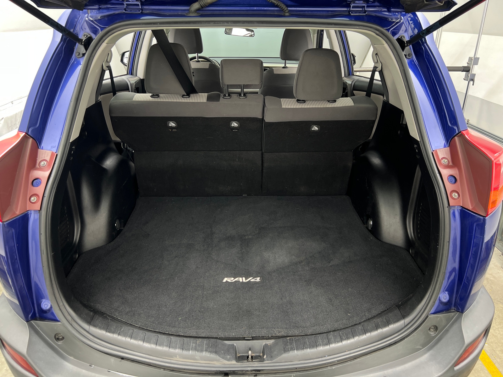 Thumbnail: 2015 Toyota RAV4 - 7