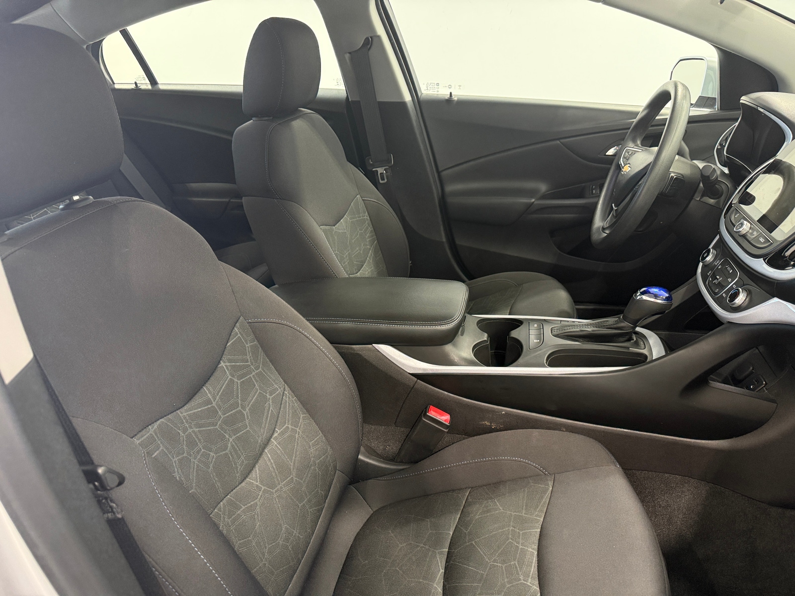 Thumbnail: 2018 Chevrolet Volt - 2