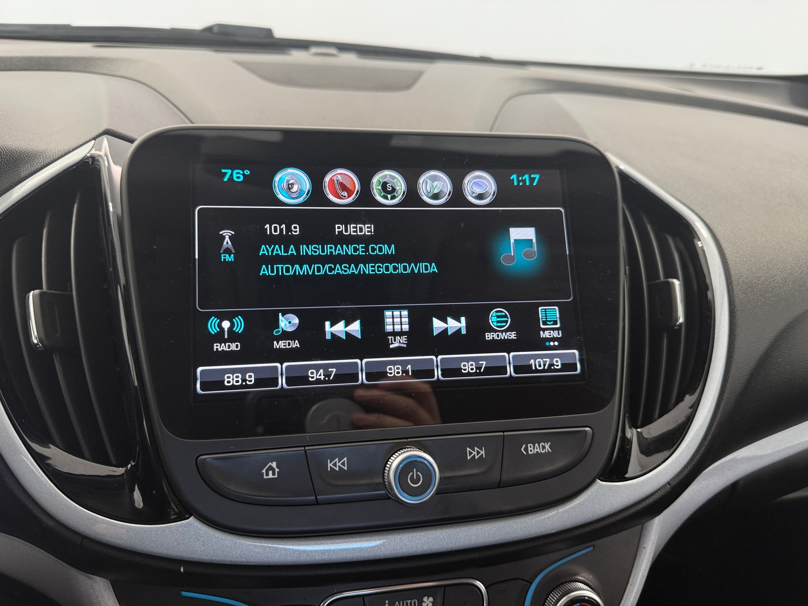 Thumbnail: 2018 Chevrolet Volt - 4