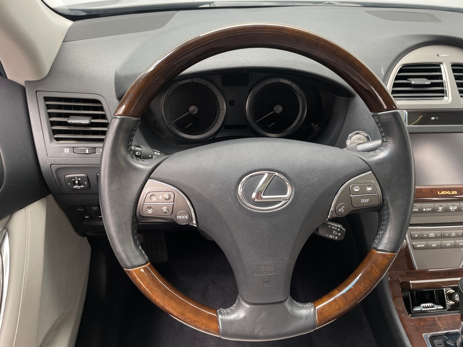 Thumbnail: 2011 Lexus ES - 4