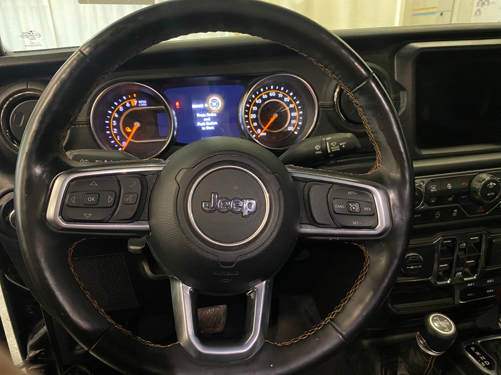 Thumbnail: 2023 Jeep Gladiator - 4