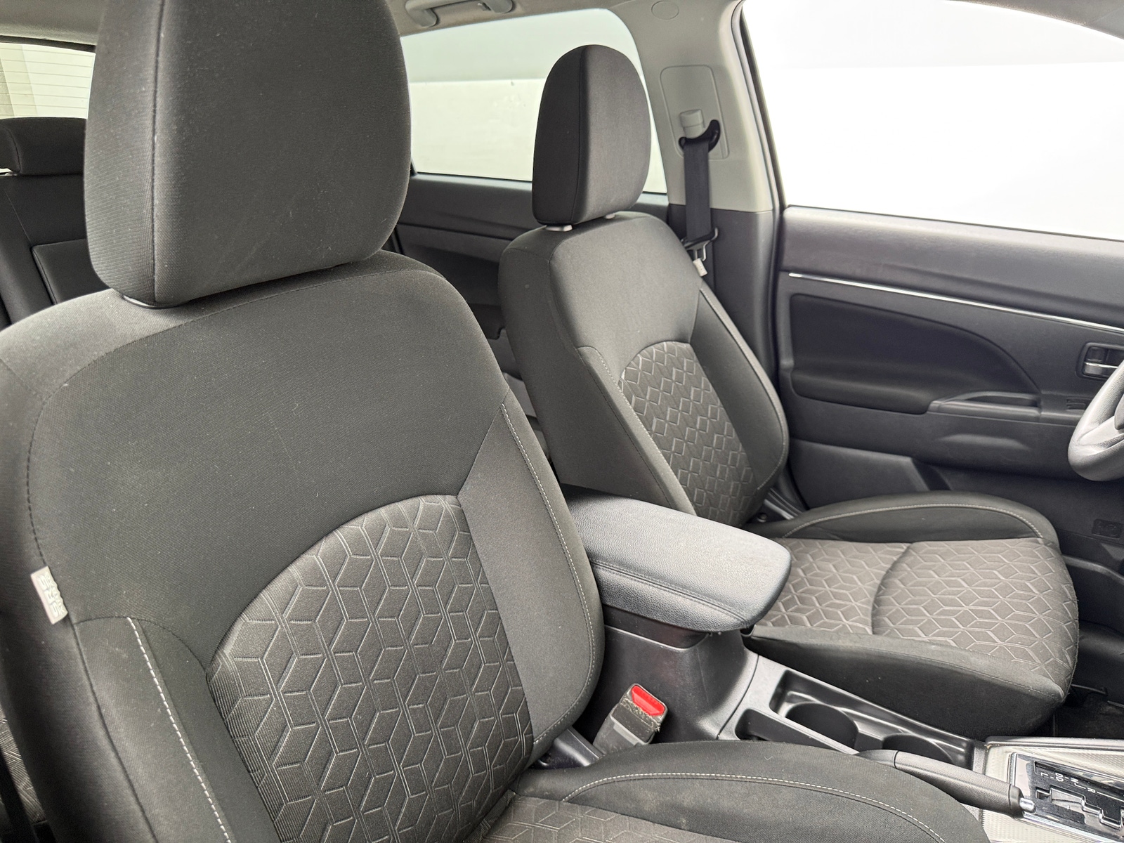 Thumbnail: 2025 Mitsubishi Outlander Sport - 2