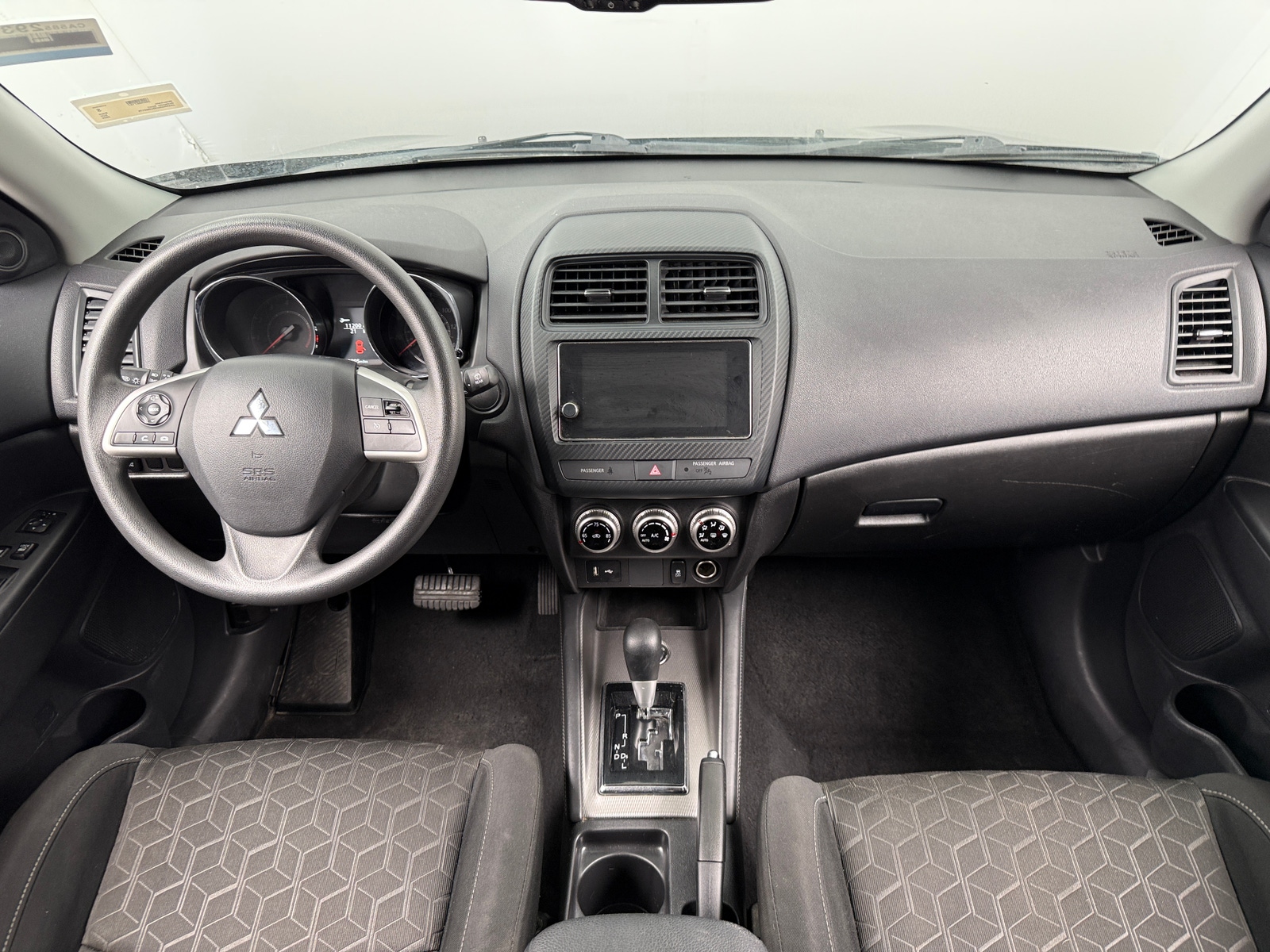 Thumbnail: 2025 Mitsubishi Outlander Sport - 3