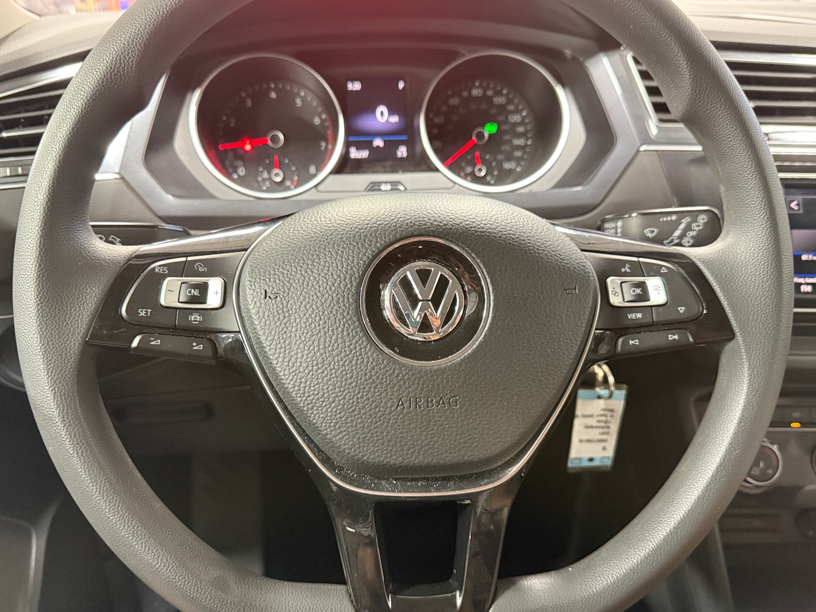 Thumbnail: 2021 Volkswagen Tiguan - 5