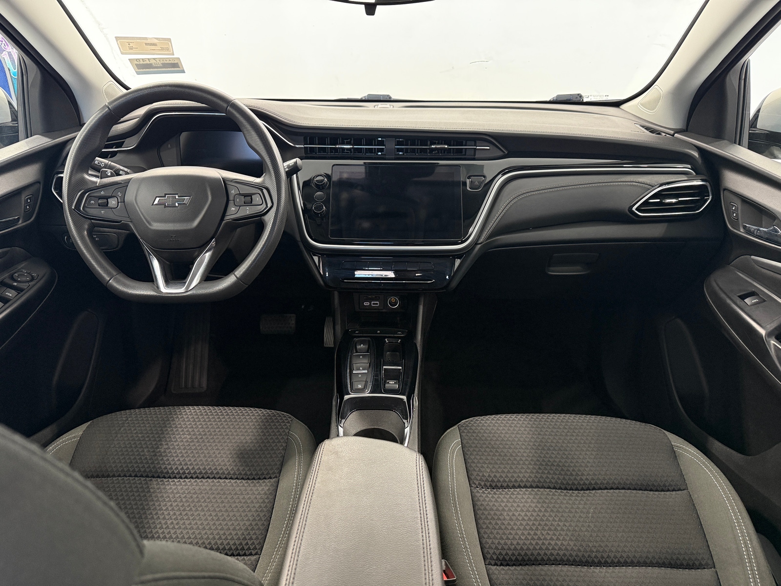 Thumbnail: 2023 Chevrolet Bolt EUV - 3
