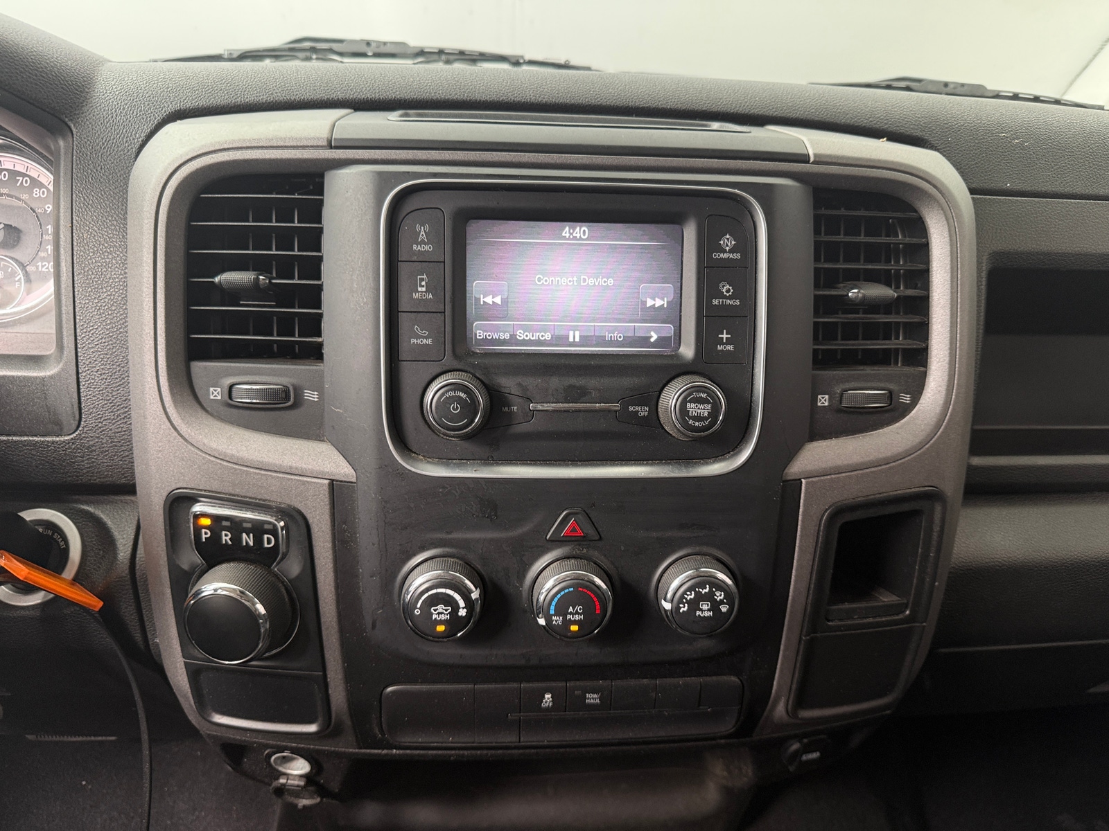Thumbnail: 2021 RAM 1500 Classic - 4