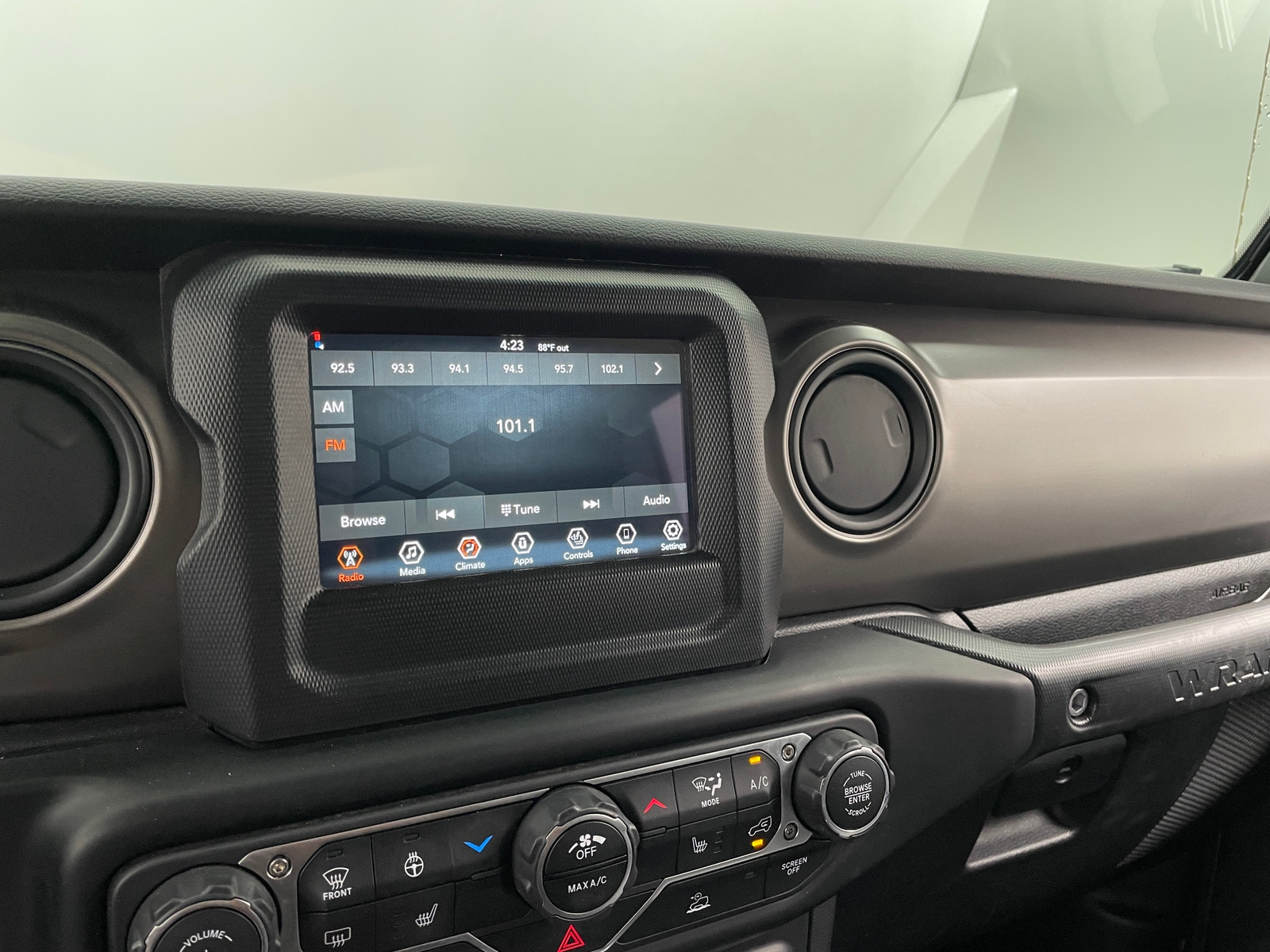 Thumbnail: 2022 Jeep Wrangler - 4
