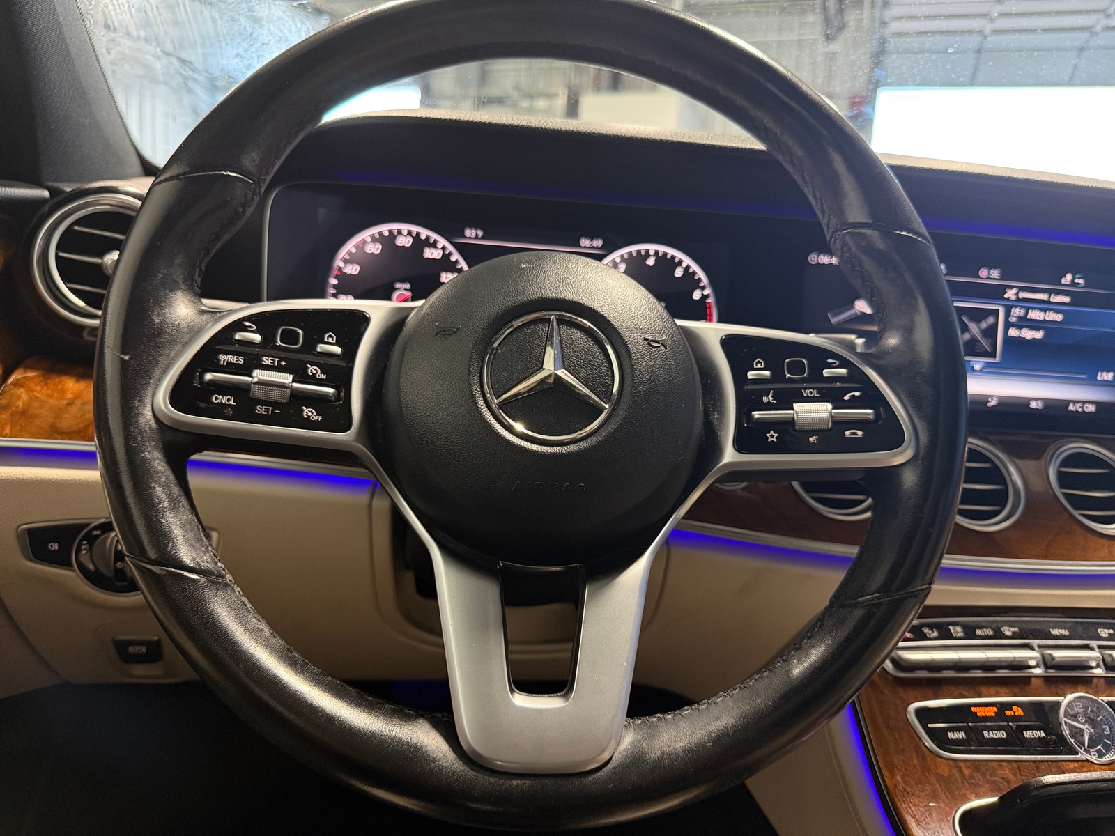 Thumbnail: 2019 Mercedes-Benz E-Class - 4