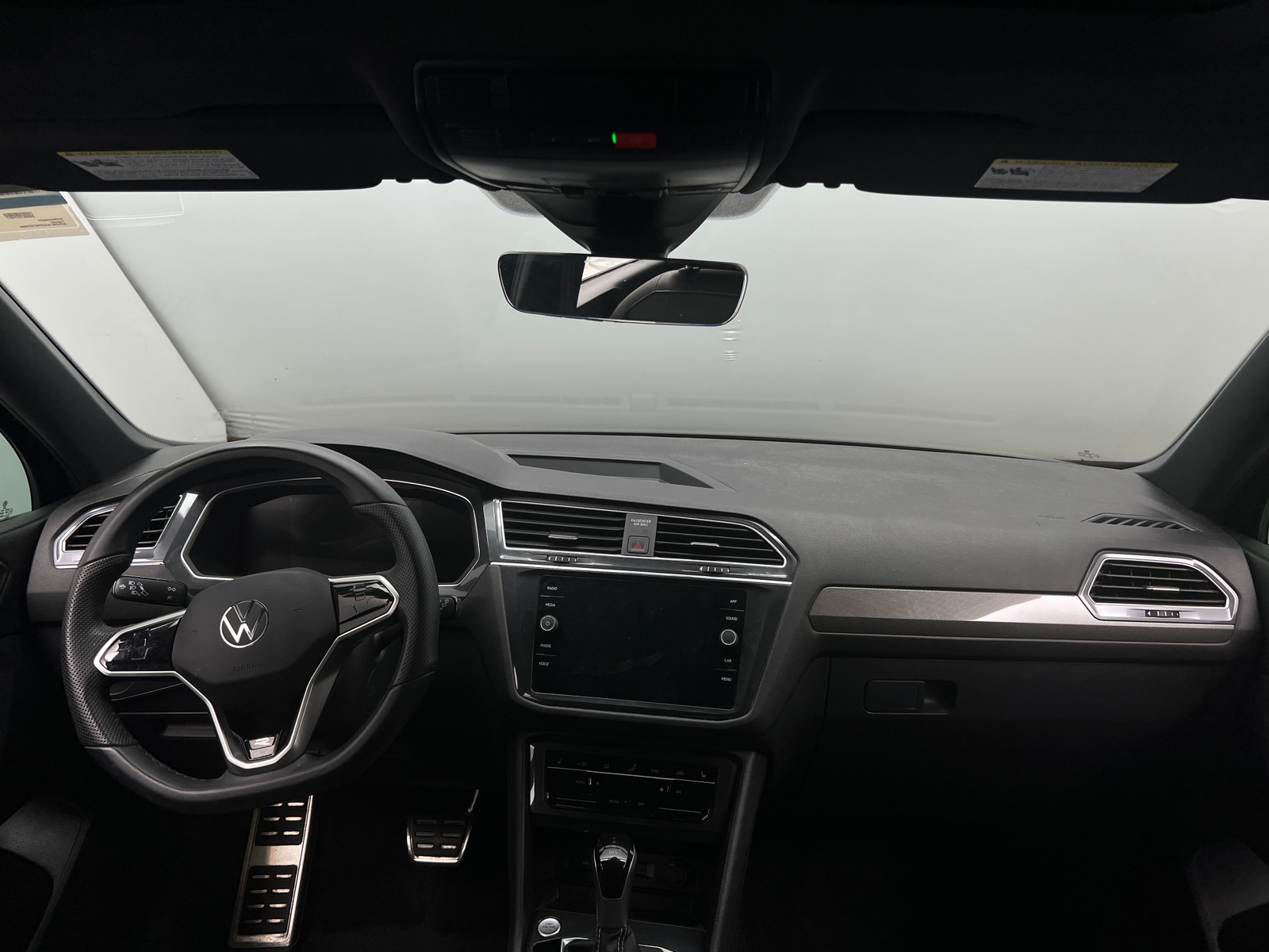 Thumbnail: 2023 Volkswagen Tiguan - 2