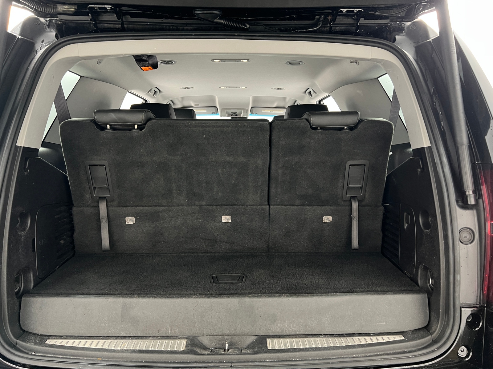 Thumbnail: 2017 Chevrolet Tahoe - 6