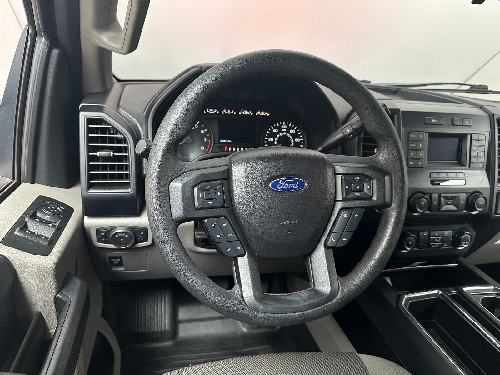 Thumbnail: 2020 Ford Econoline - 5