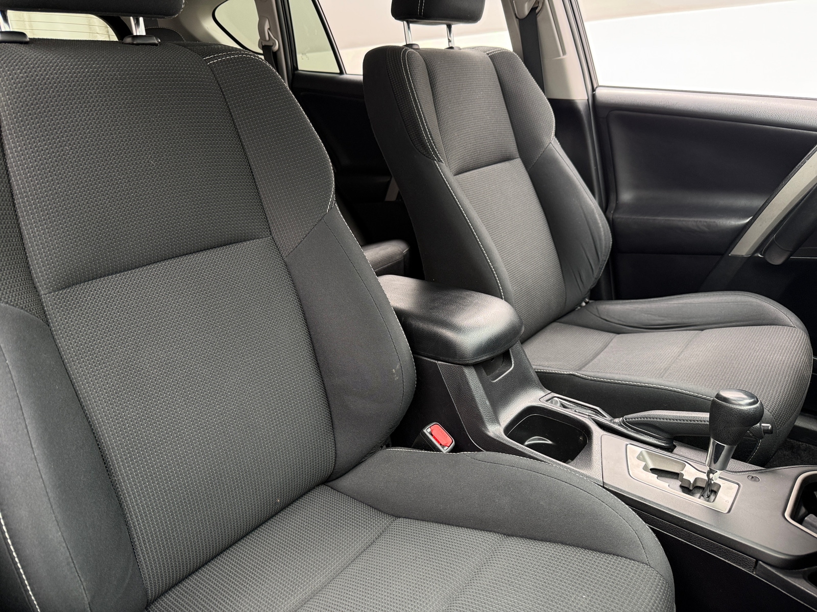Thumbnail: 2017 Toyota RAV4 - 2