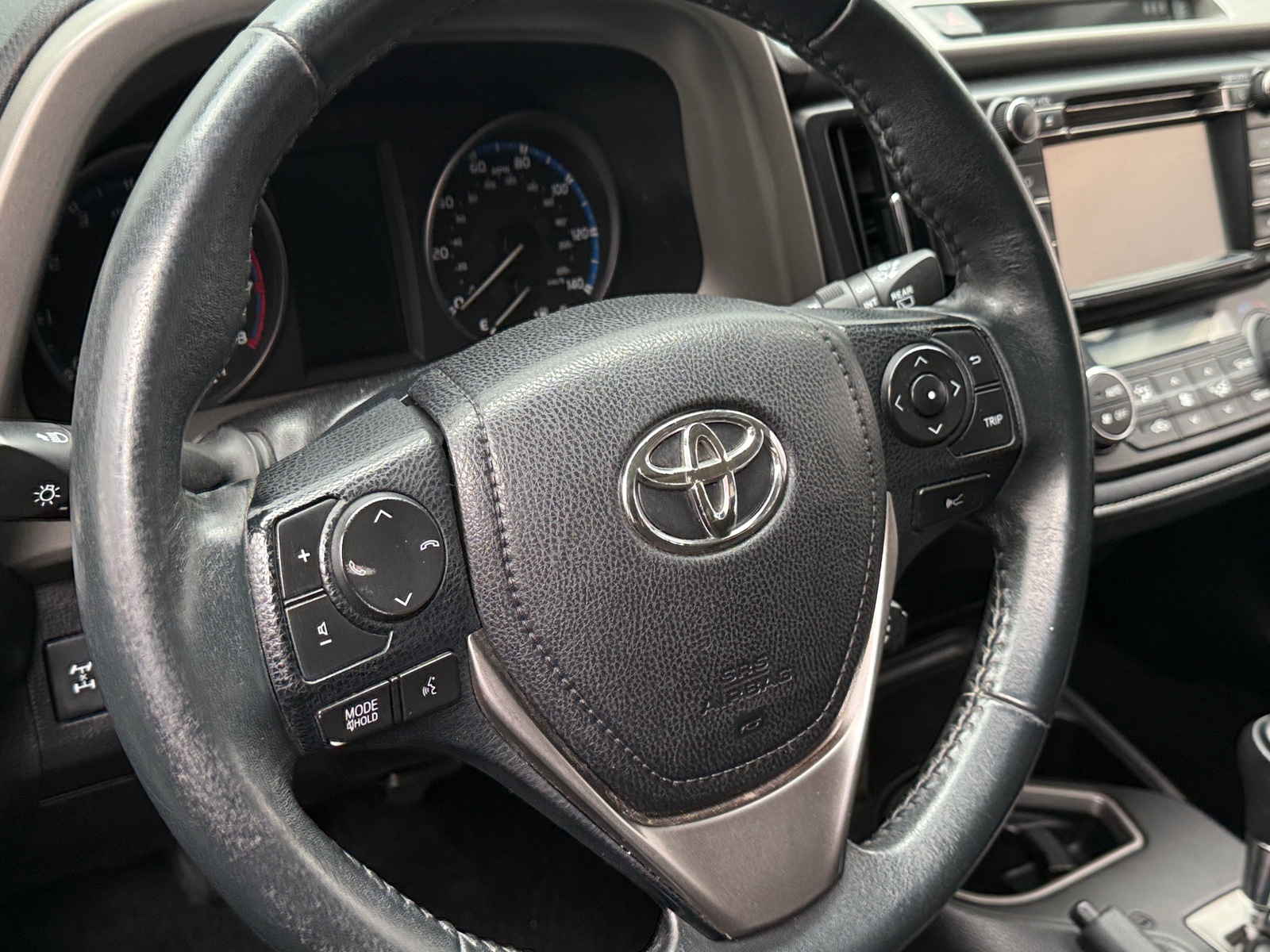Thumbnail: 2017 Toyota RAV4 - 5