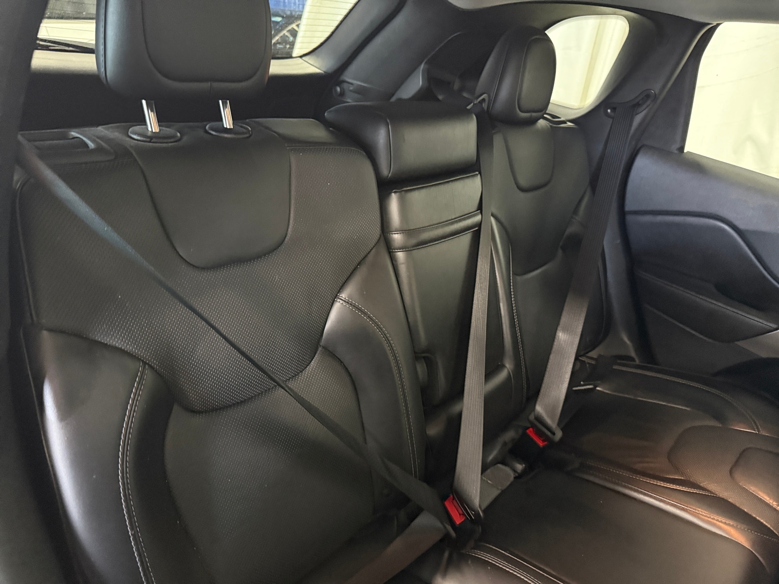 Thumbnail: 2019 Jeep Cherokee - 5
