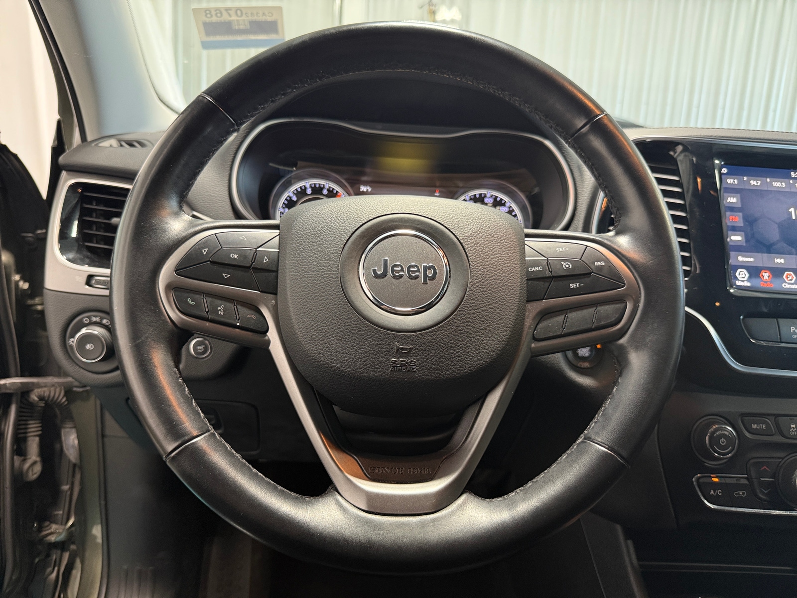 Thumbnail: 2019 Jeep Cherokee - 4