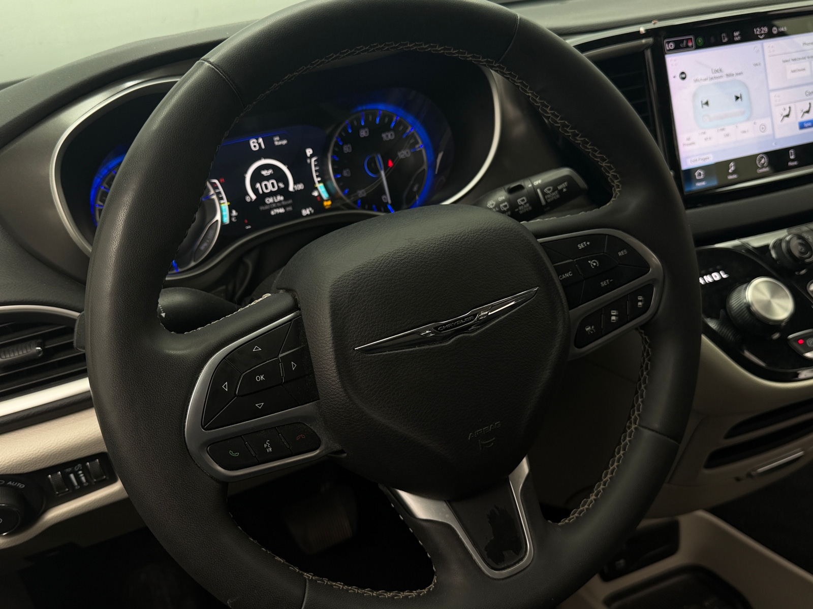 Thumbnail: 2024 Chrysler Pacifica - 4