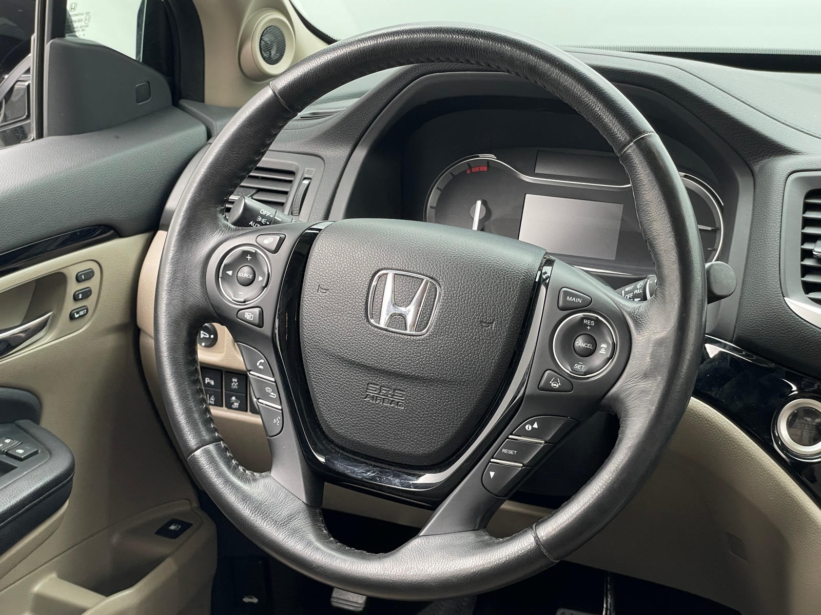 Thumbnail: 2017 Honda Ridgeline - 4