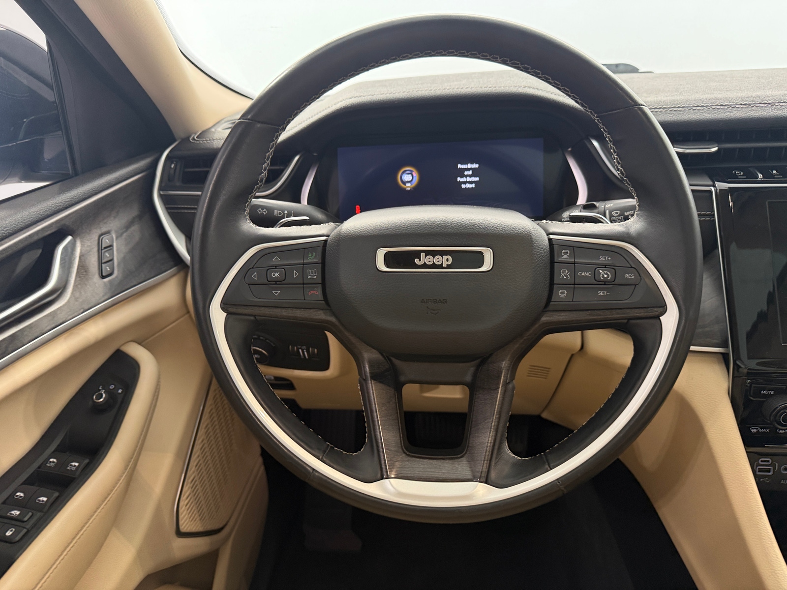 Thumbnail: 2022 Jeep Grand Cherokee - 4