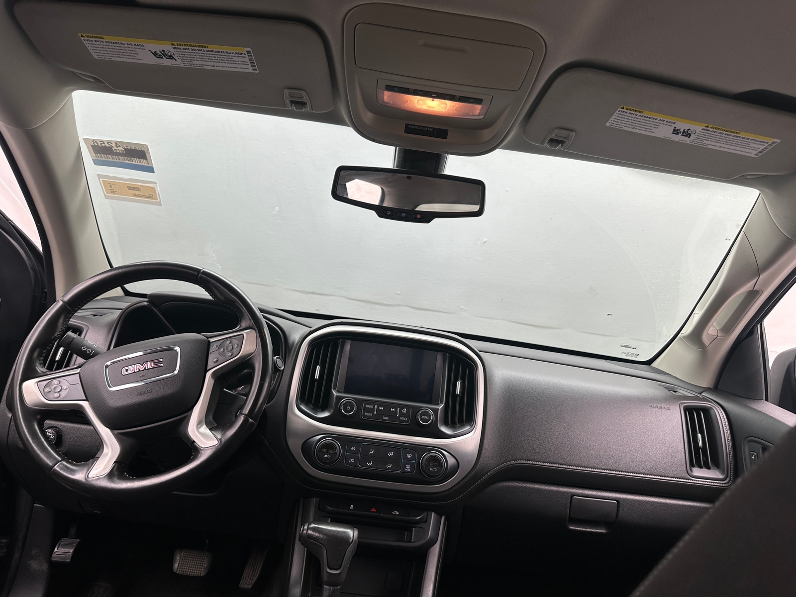 Thumbnail: 2018 GMC Canyon - 3