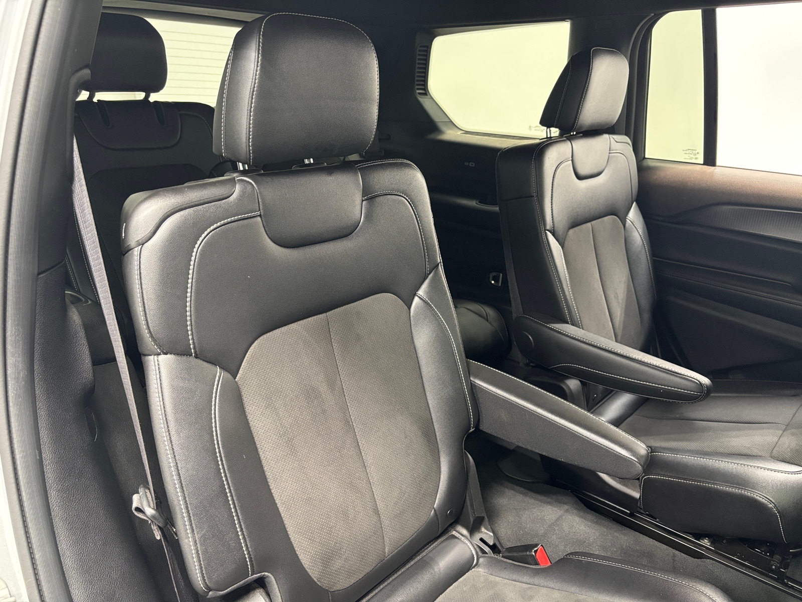 Thumbnail: 2023 Jeep Grand Cherokee L - 5