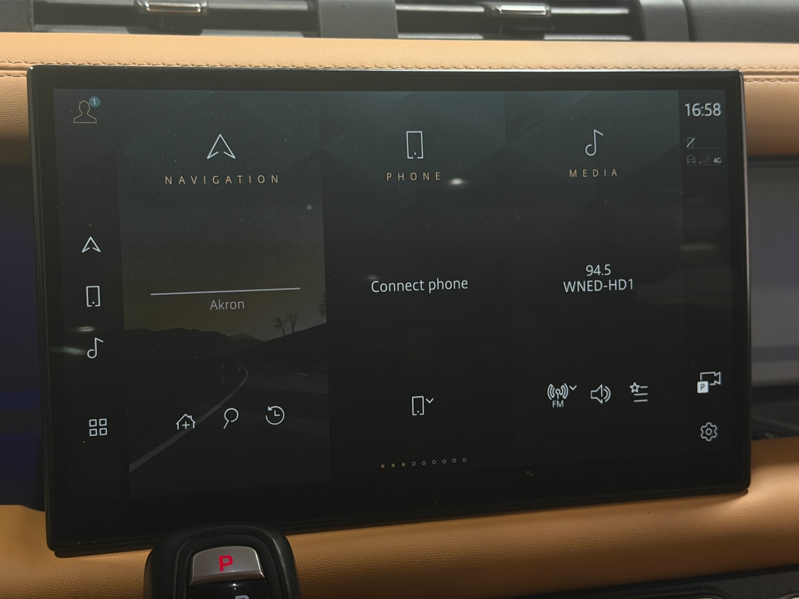 Thumbnail: 2023 Land Rover Defender - 3
