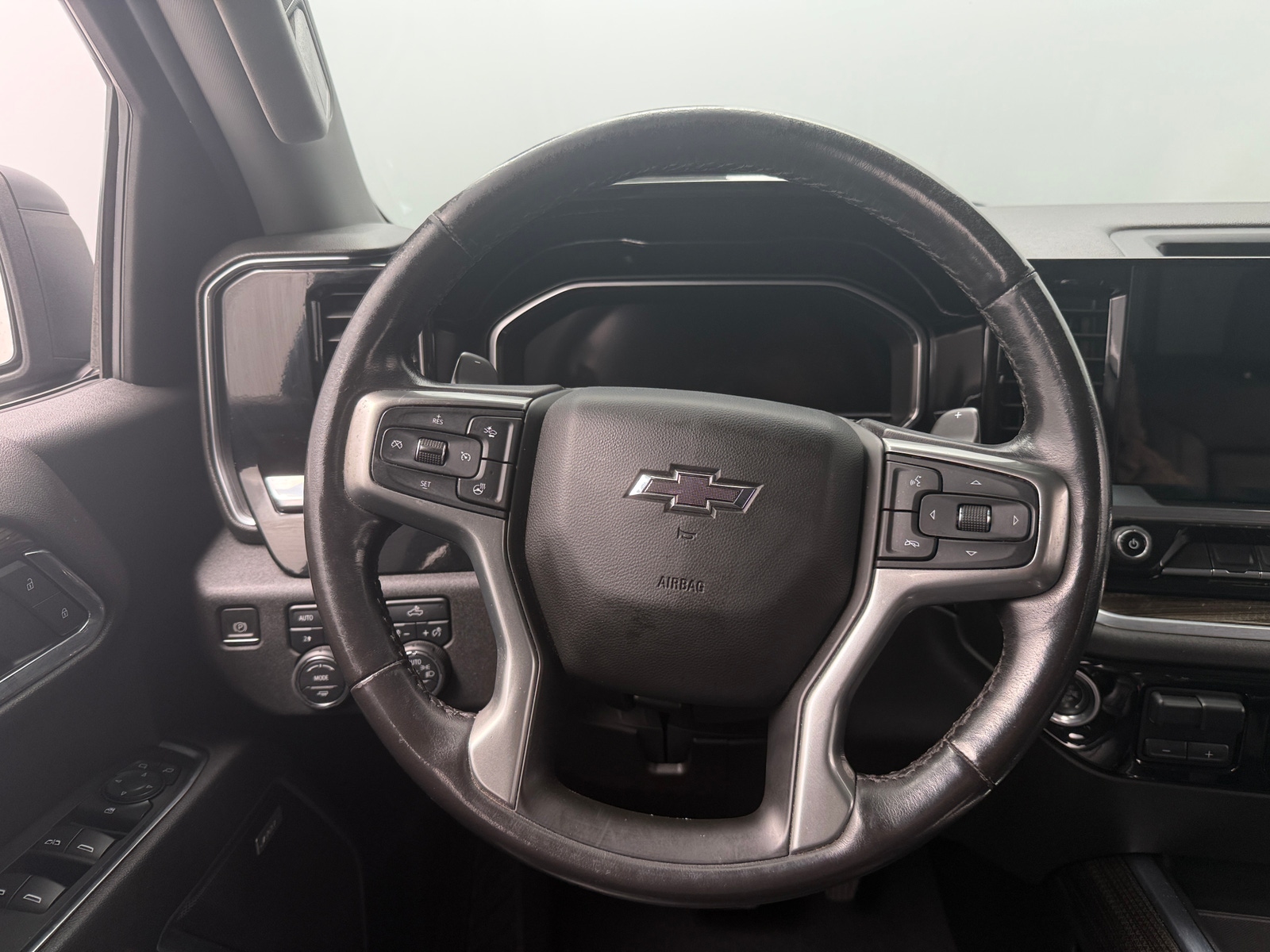 Thumbnail: 2022 Chevrolet Silverado 1500 - 5