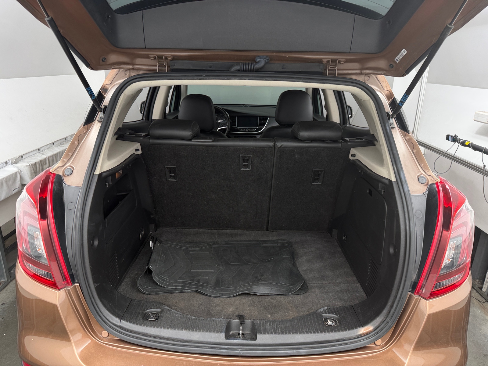 Thumbnail: 2017 Buick Encore - 6