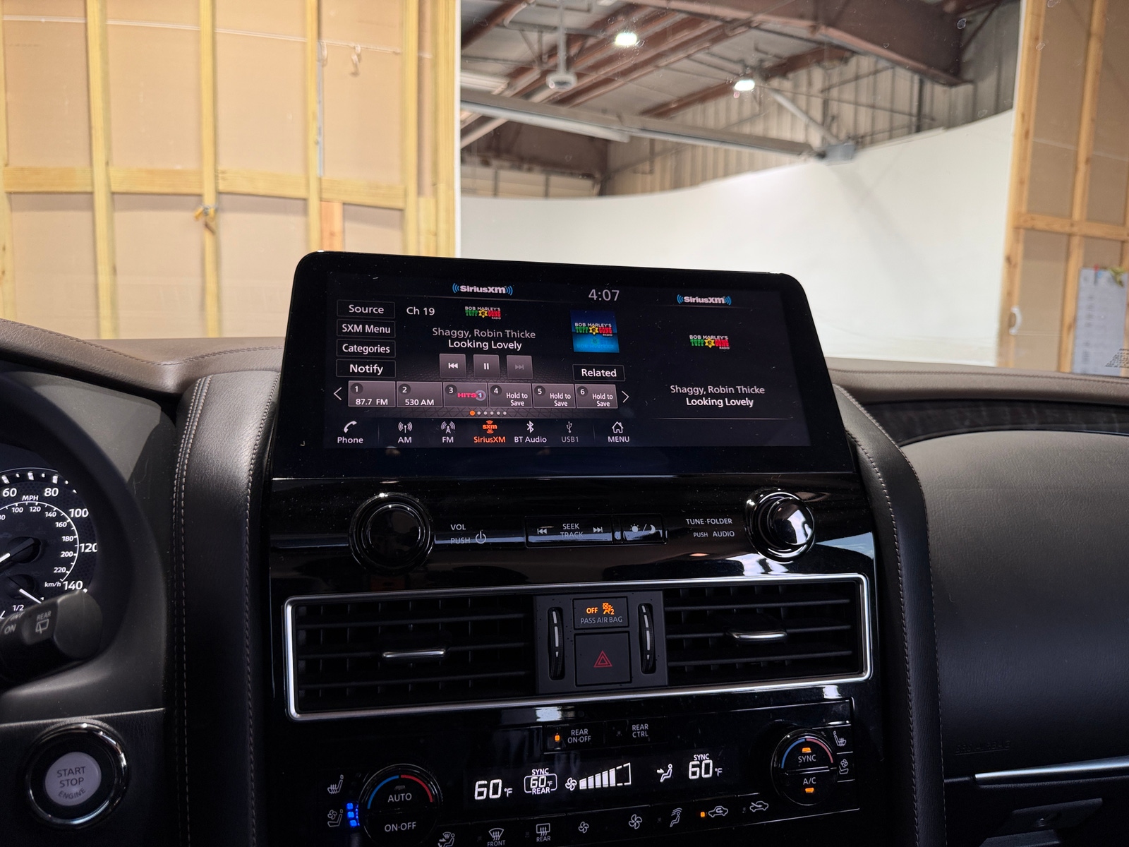 Thumbnail: 2021 Nissan Armada - 3