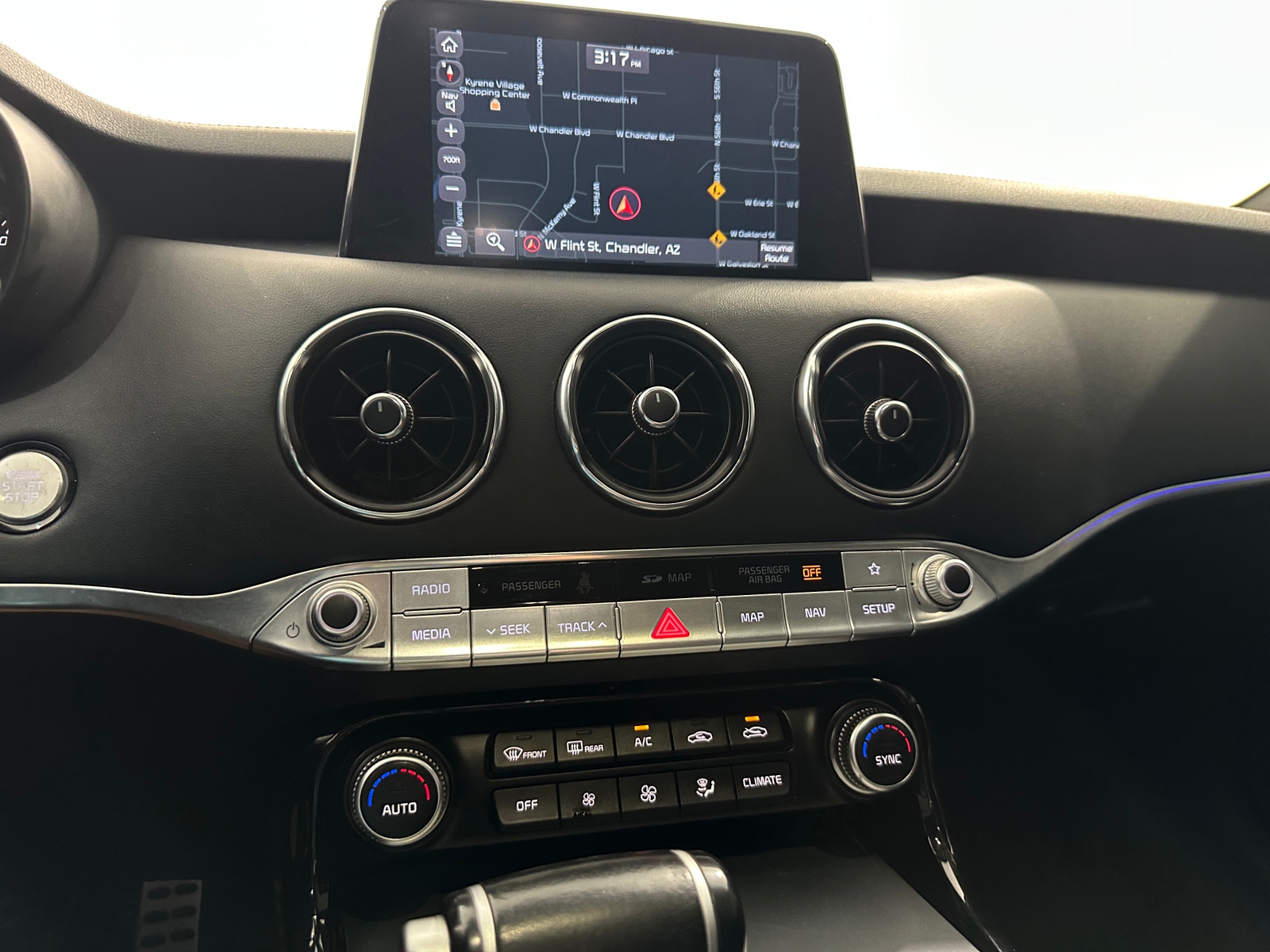 Thumbnail: 2021 Kia Stinger - 3
