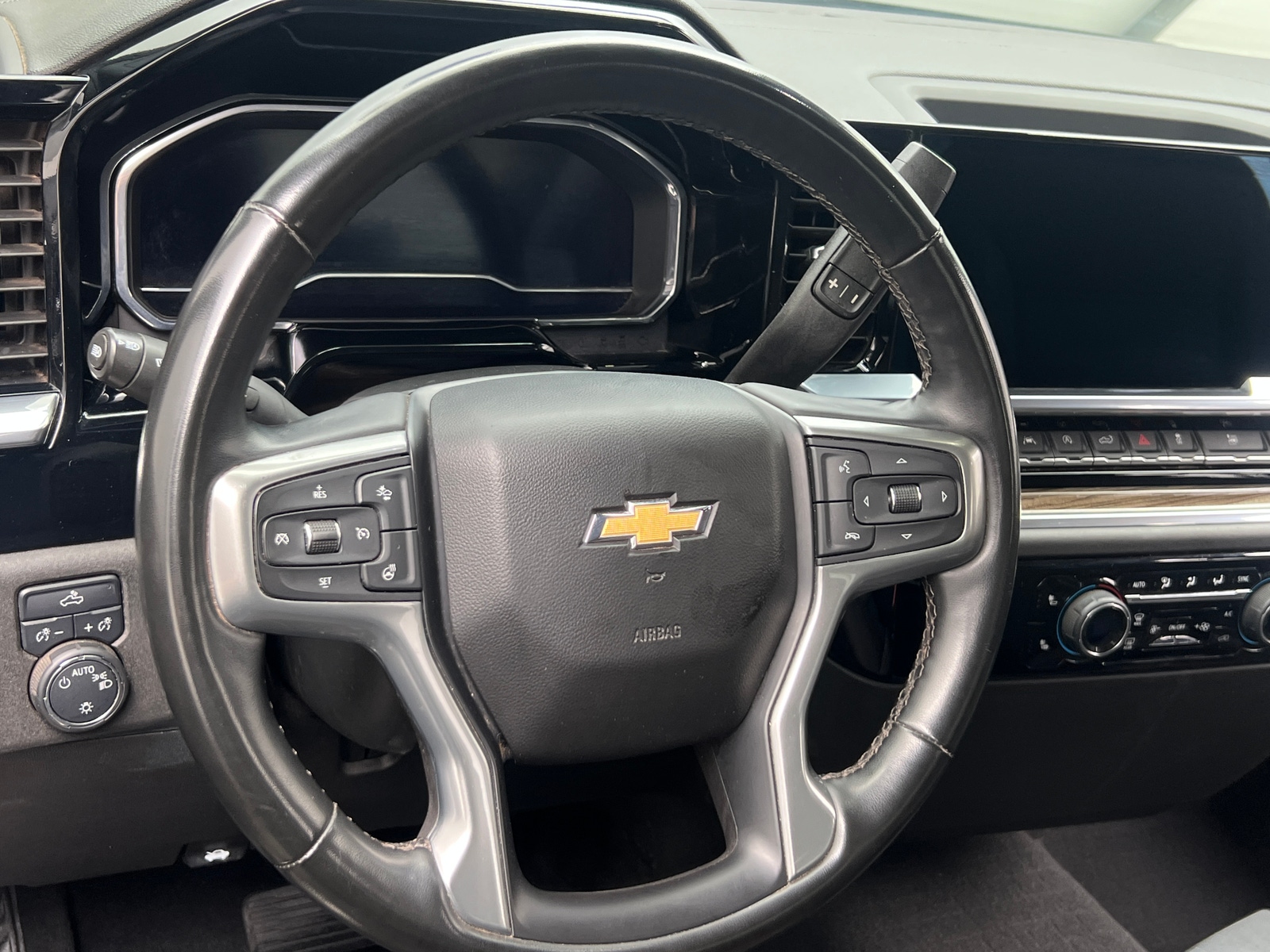 Thumbnail: 2023 Chevrolet Silverado 1500 - 5