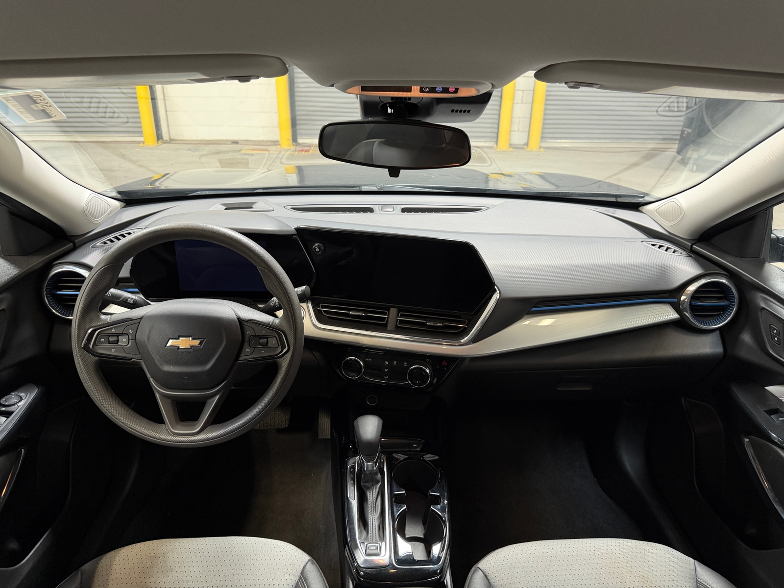 Thumbnail: 2025 Chevrolet Trax - 2