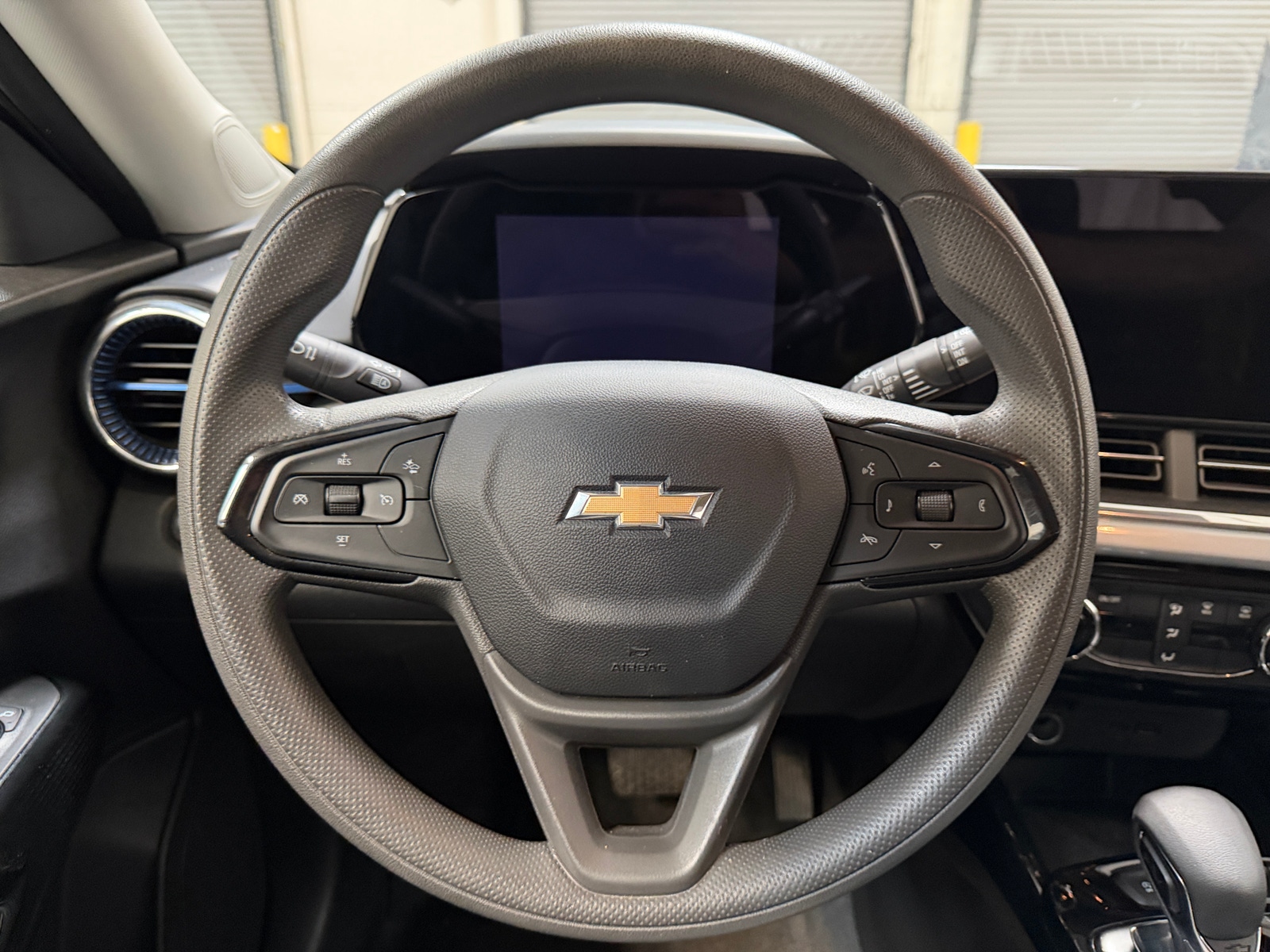 Thumbnail: 2025 Chevrolet Trax - 4