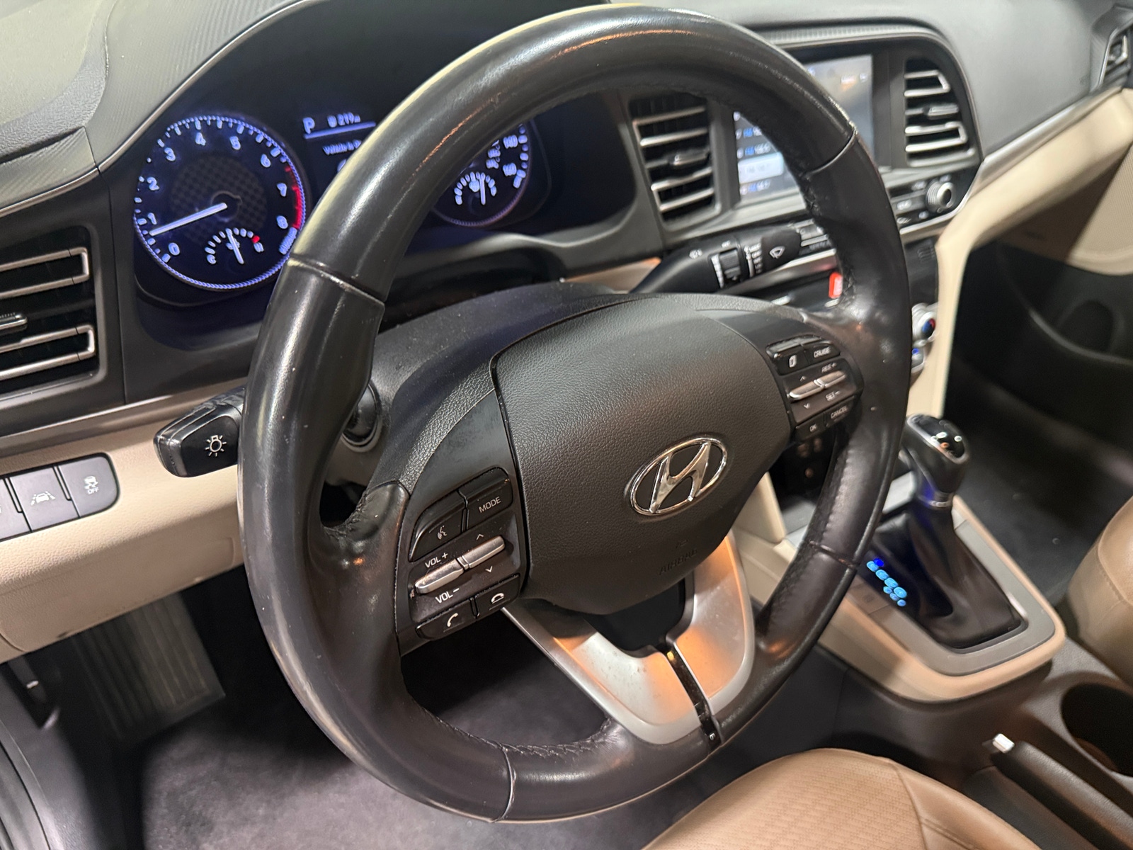 Thumbnail: 2020 Hyundai Elantra - 4