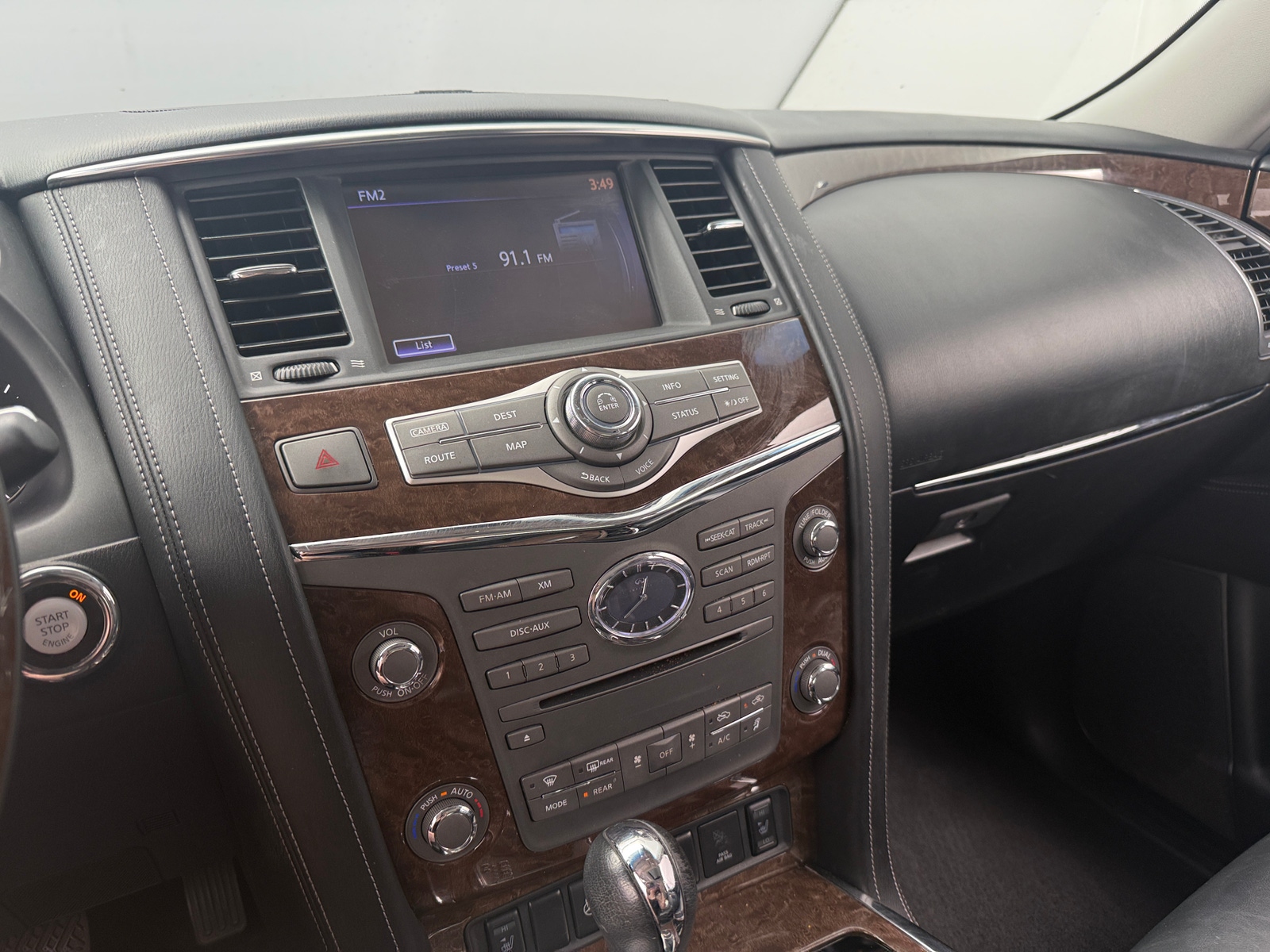 Thumbnail: 2017 INFINITI QX80 - 3