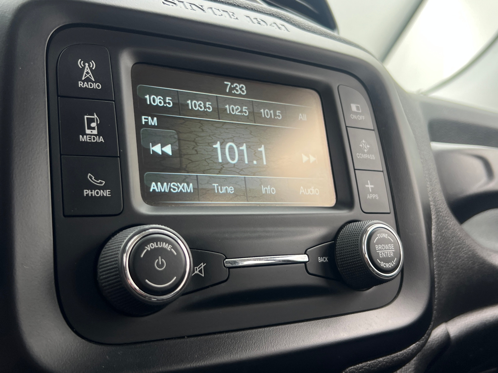 Thumbnail: 2015 Jeep Renegade - 3