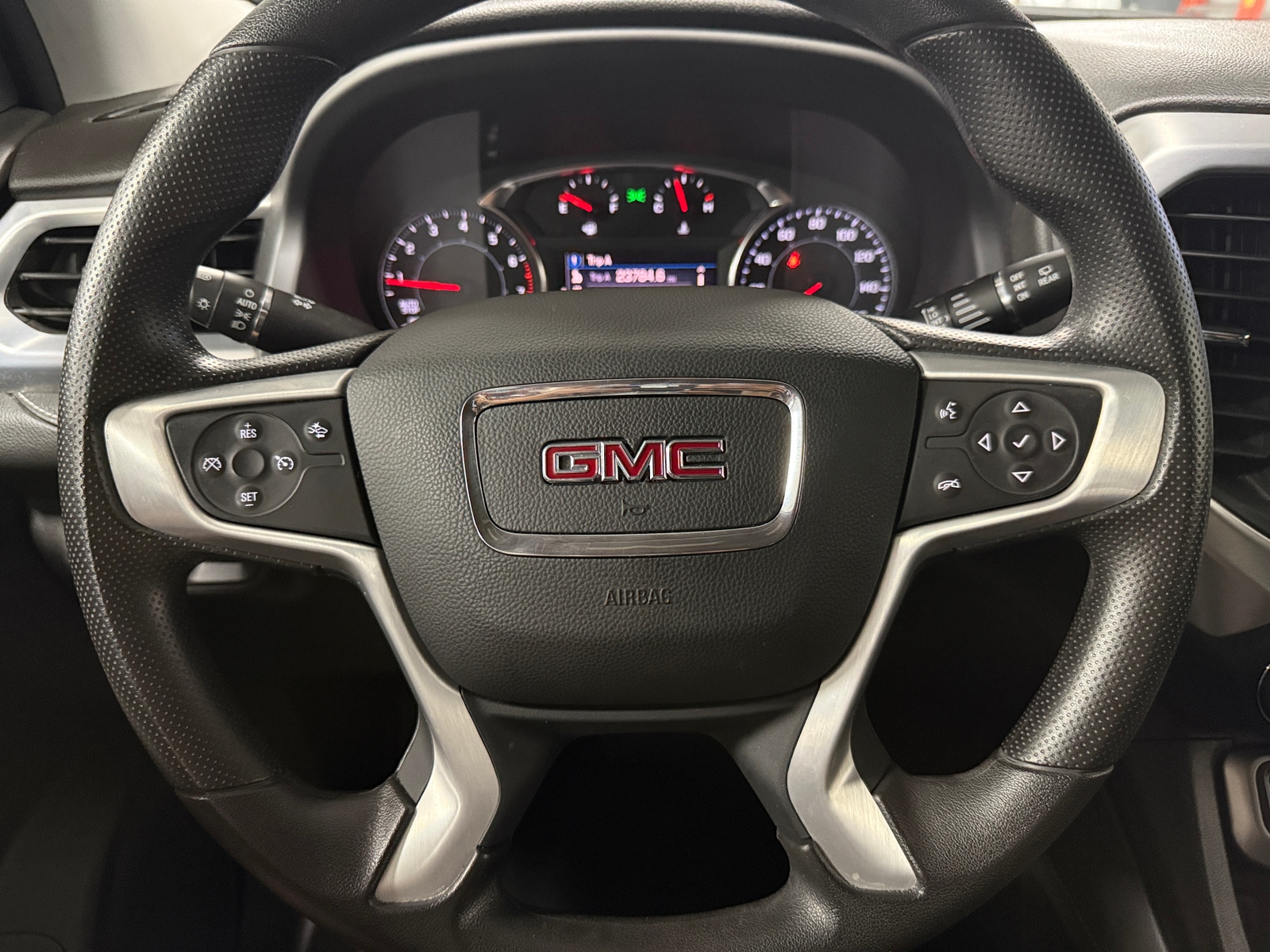 Thumbnail: 2023 GMC Acadia - 5