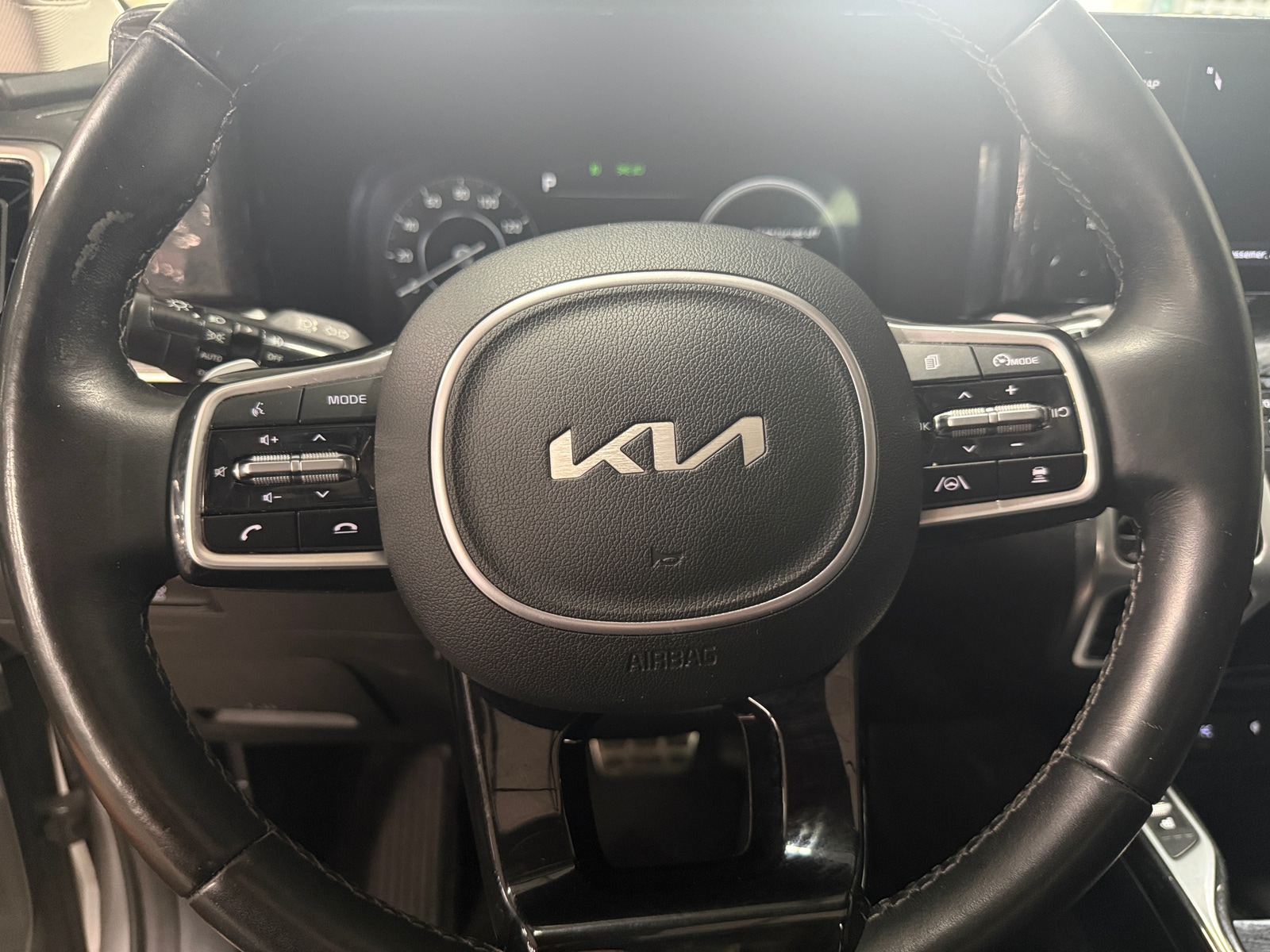 Thumbnail: 2022 Kia Sorento - 4