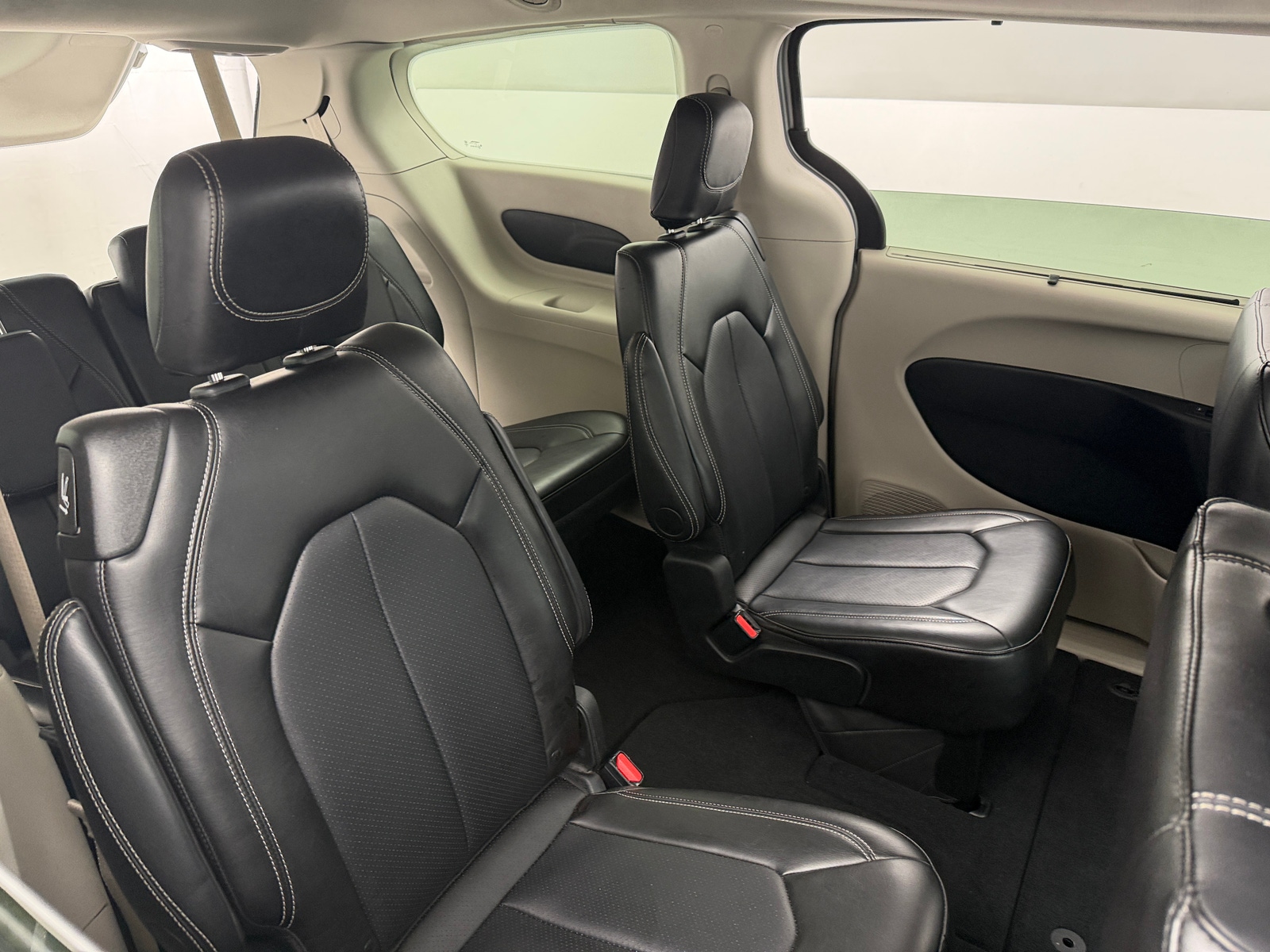Thumbnail: 2024 Chrysler Pacifica - 5