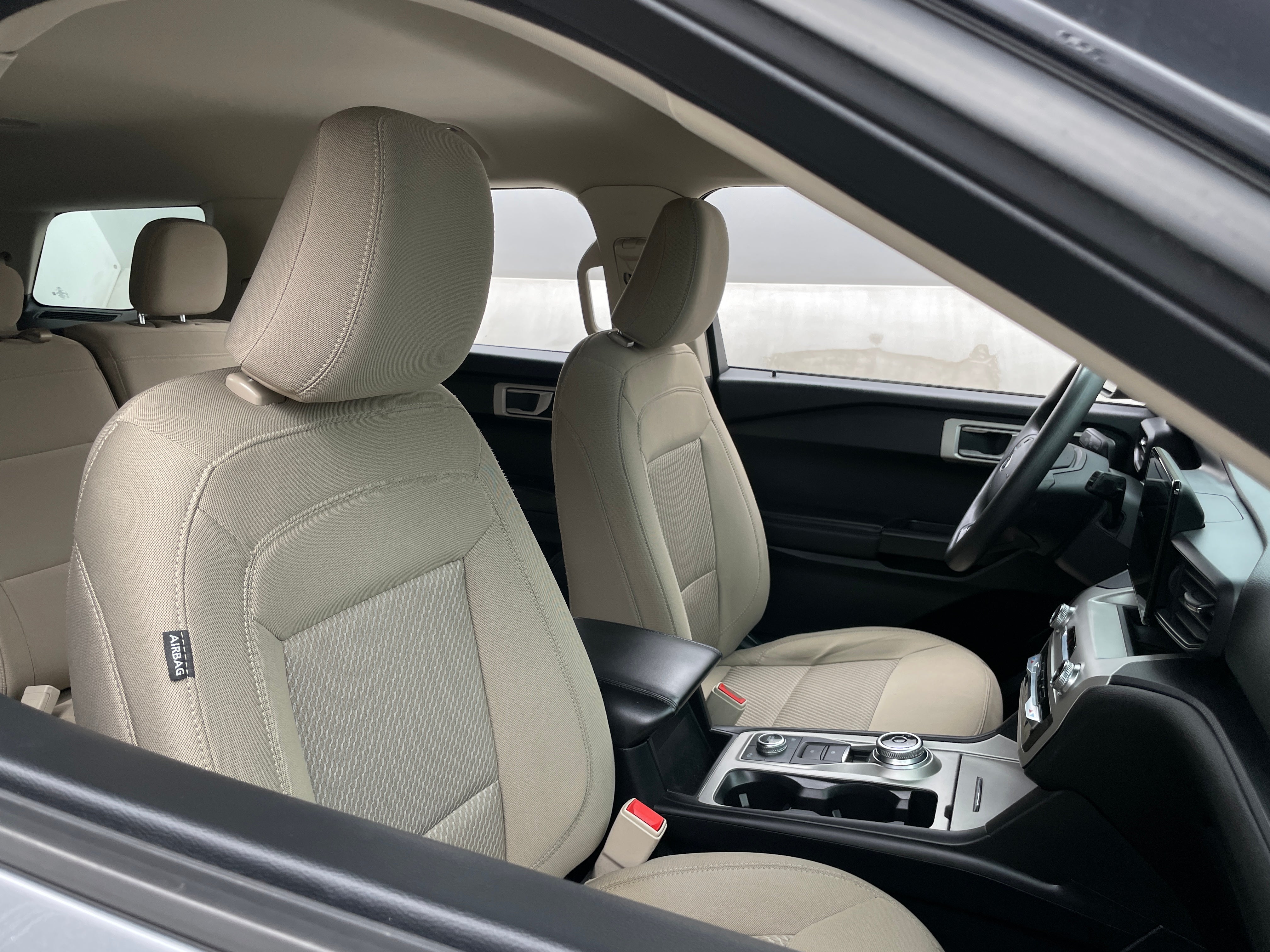 2021 Ford Explorer Base - Photo 3