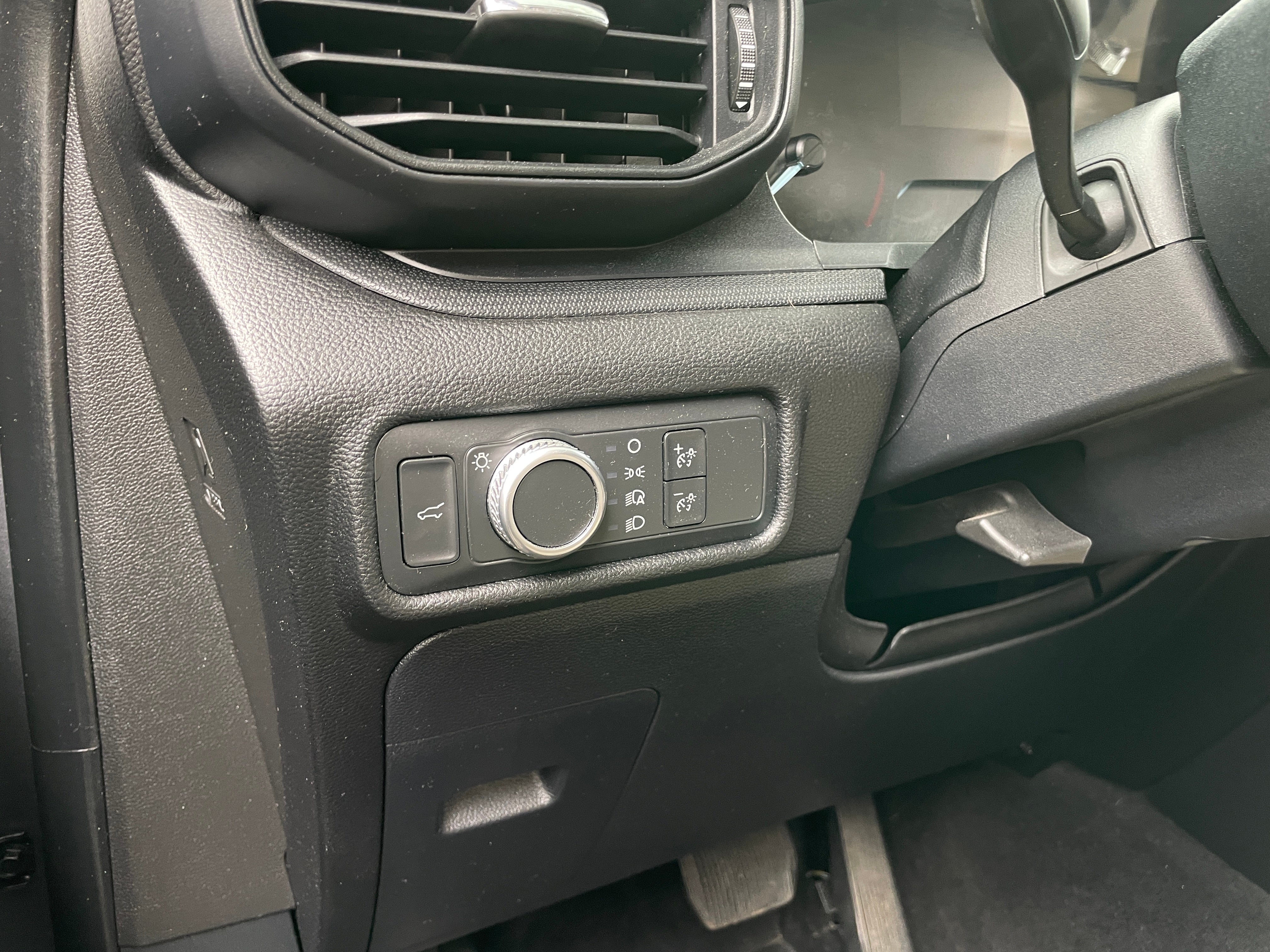 2021 Ford Explorer Base - Photo 15