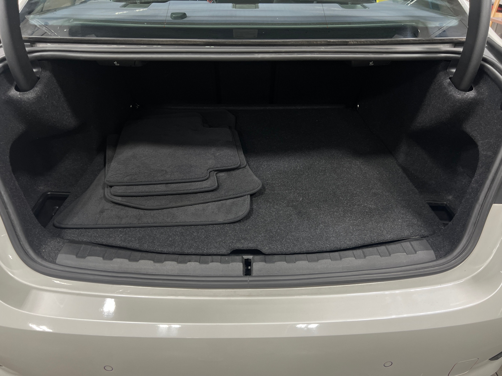 Thumbnail: 2019 BMW 3 Series - 6