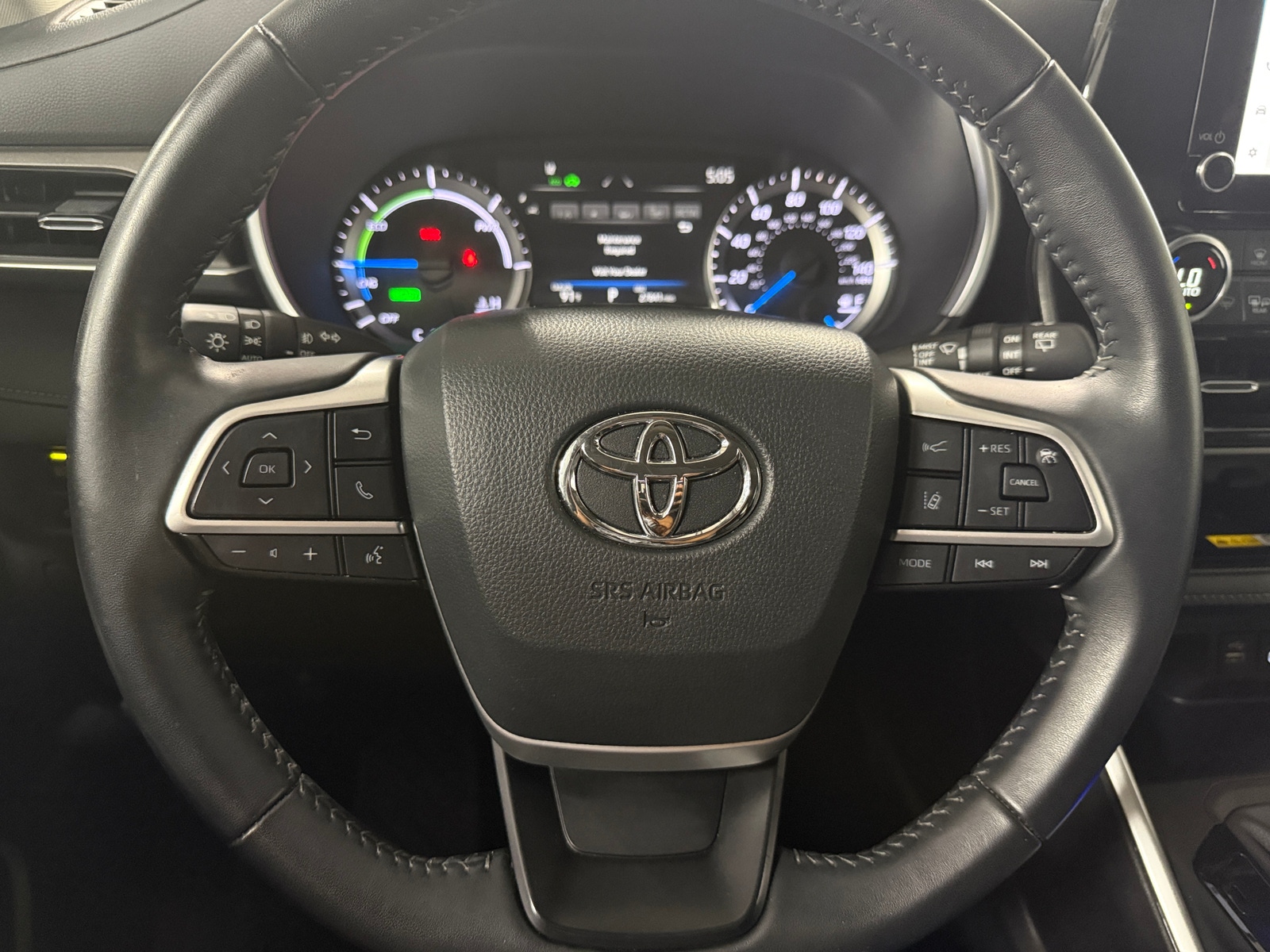 Thumbnail: 2025 Toyota Highlander - 4