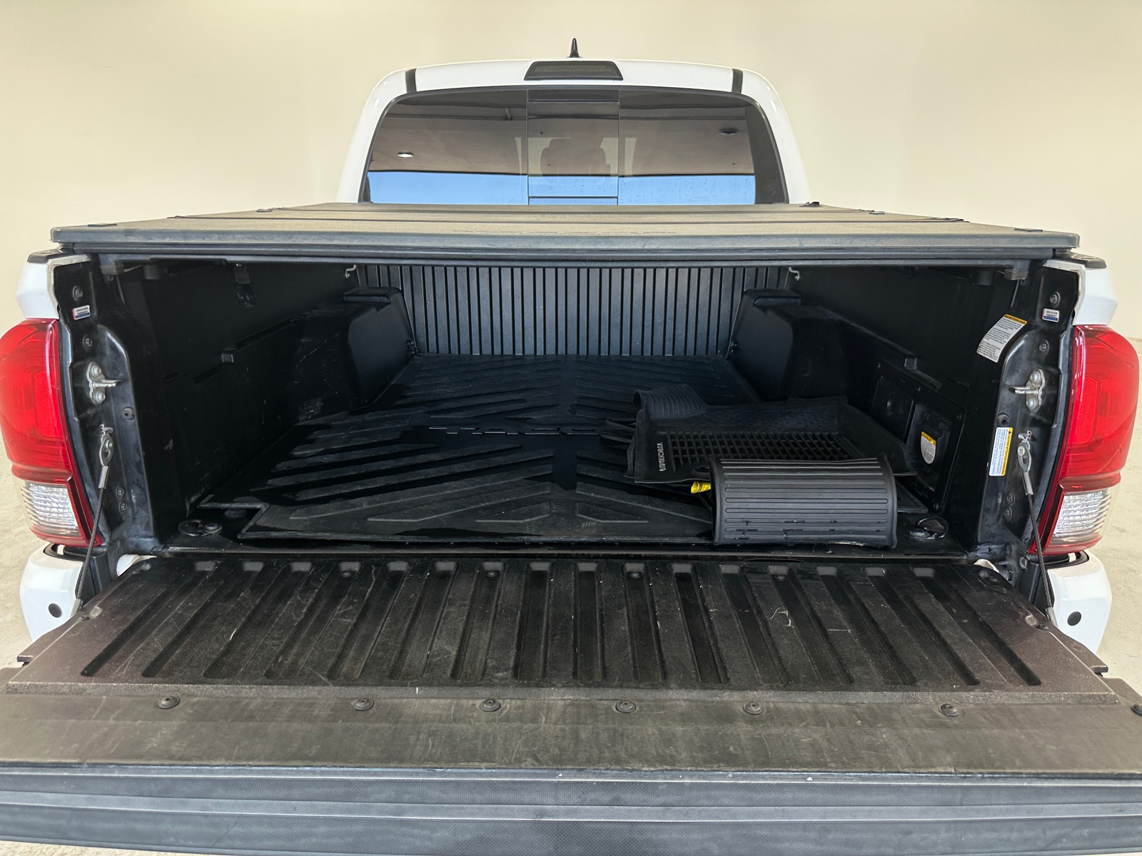 Thumbnail: 2019 Toyota Tacoma - 7