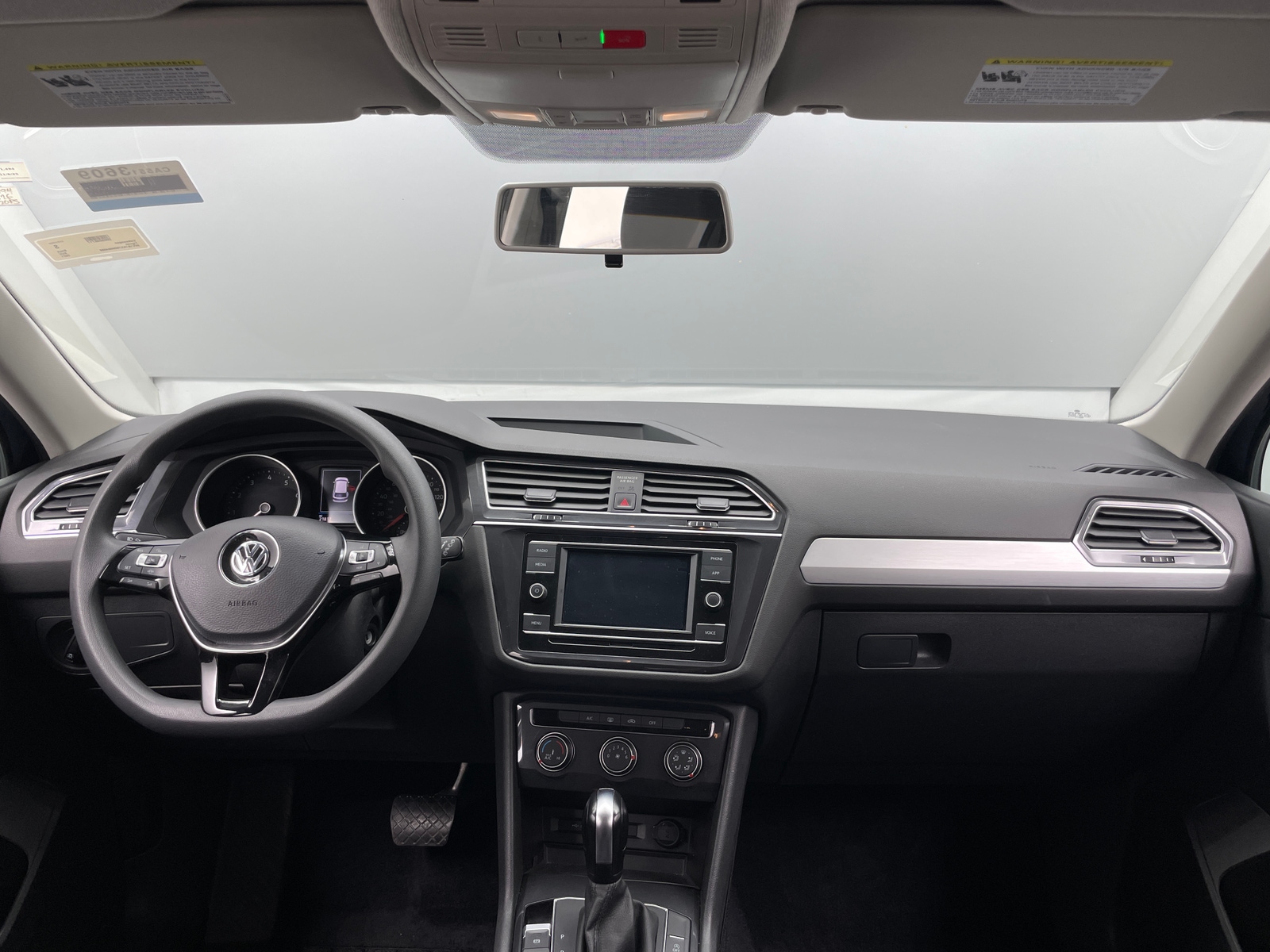 Thumbnail: 2021 Volkswagen Tiguan - 3