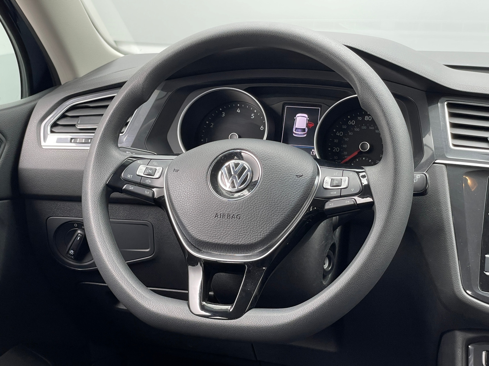 Thumbnail: 2021 Volkswagen Tiguan - 5