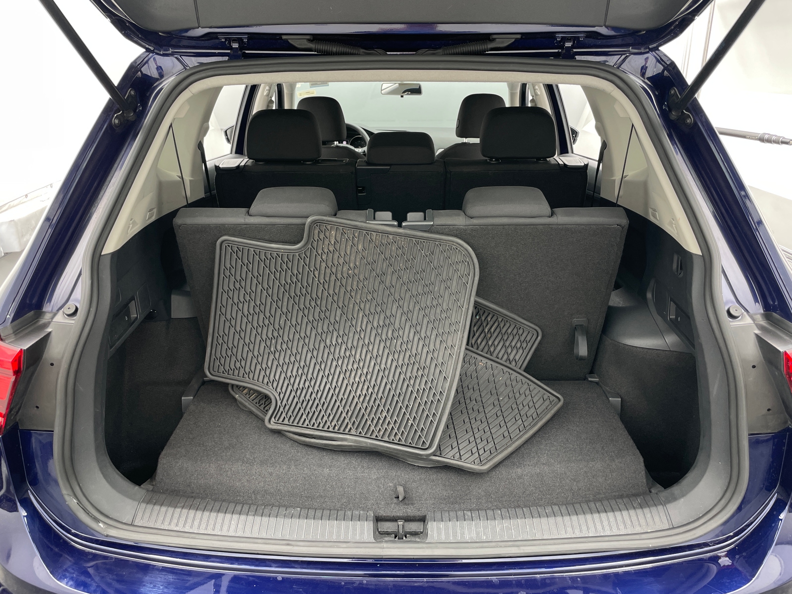 Thumbnail: 2021 Volkswagen Tiguan - 7
