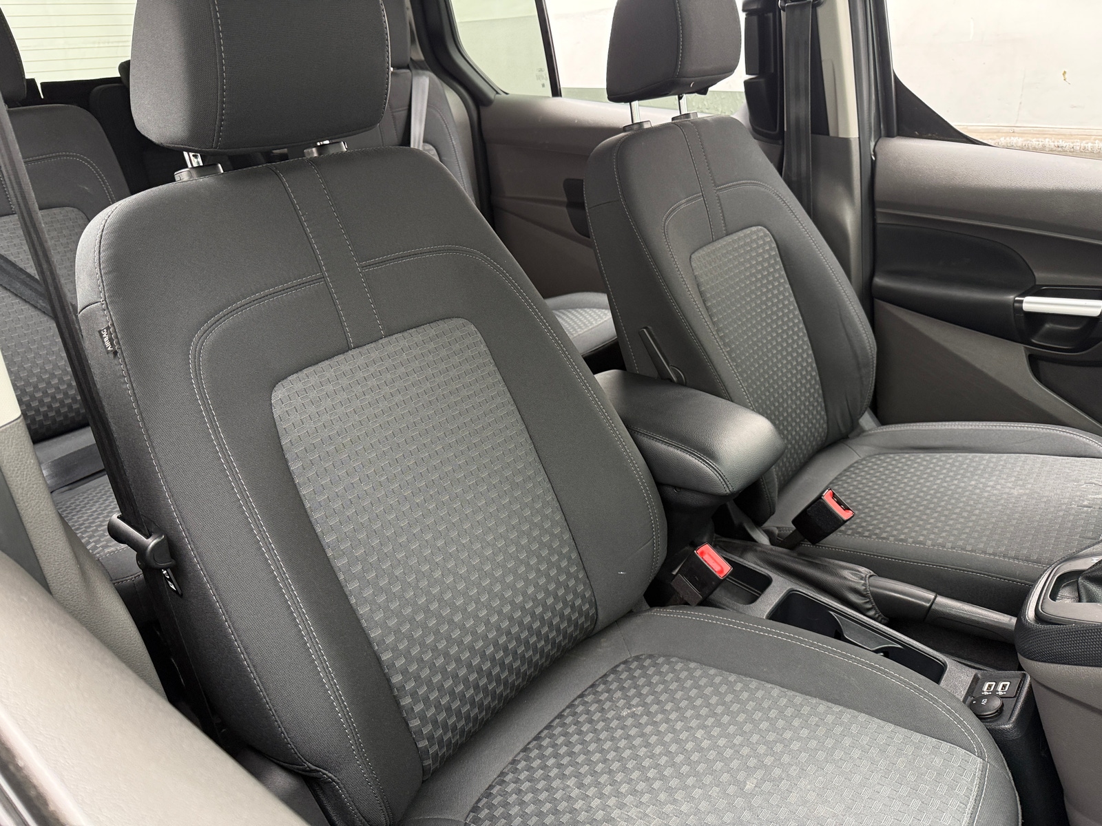 Thumbnail: 2020 Ford Transit Series - 2