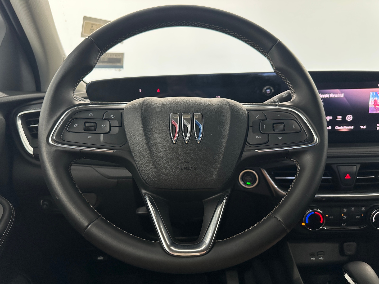 Thumbnail: 2025 Buick Encore GX - 4